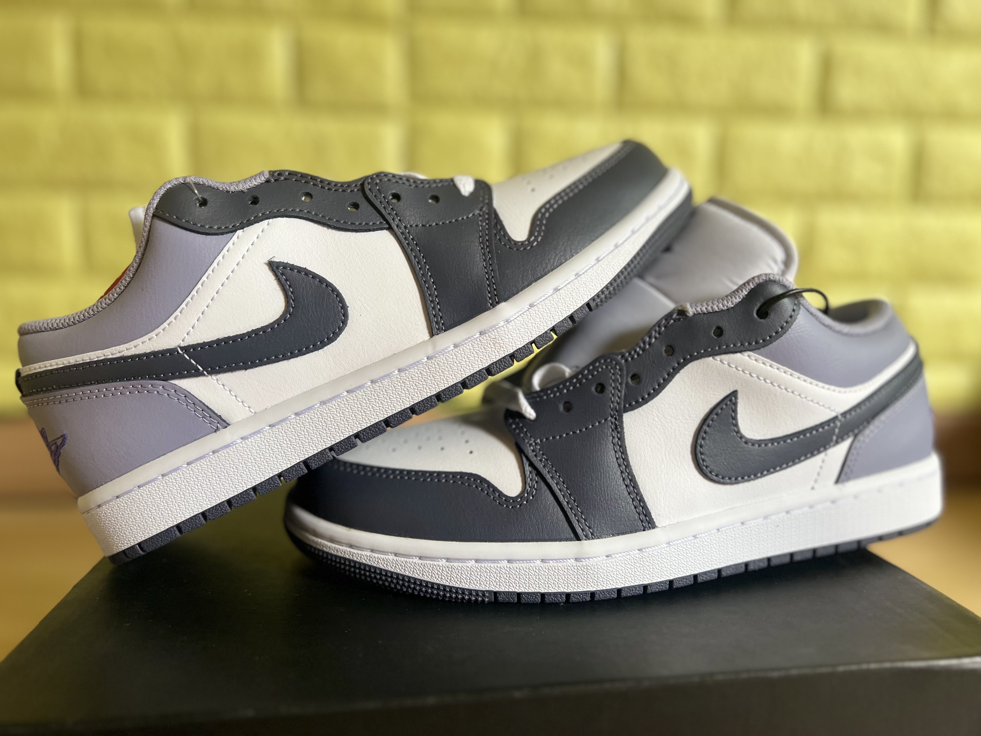 Jordan 1 Low White Dark Blue Grey 착용 스타일