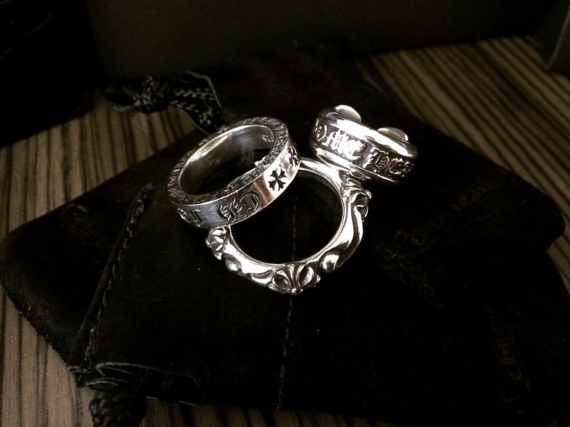 Chrome Hearts Spacer Forever Ring 6mm Silver, Chrome Hearts SBT Band Ring Silver 착용 스타일 - 1