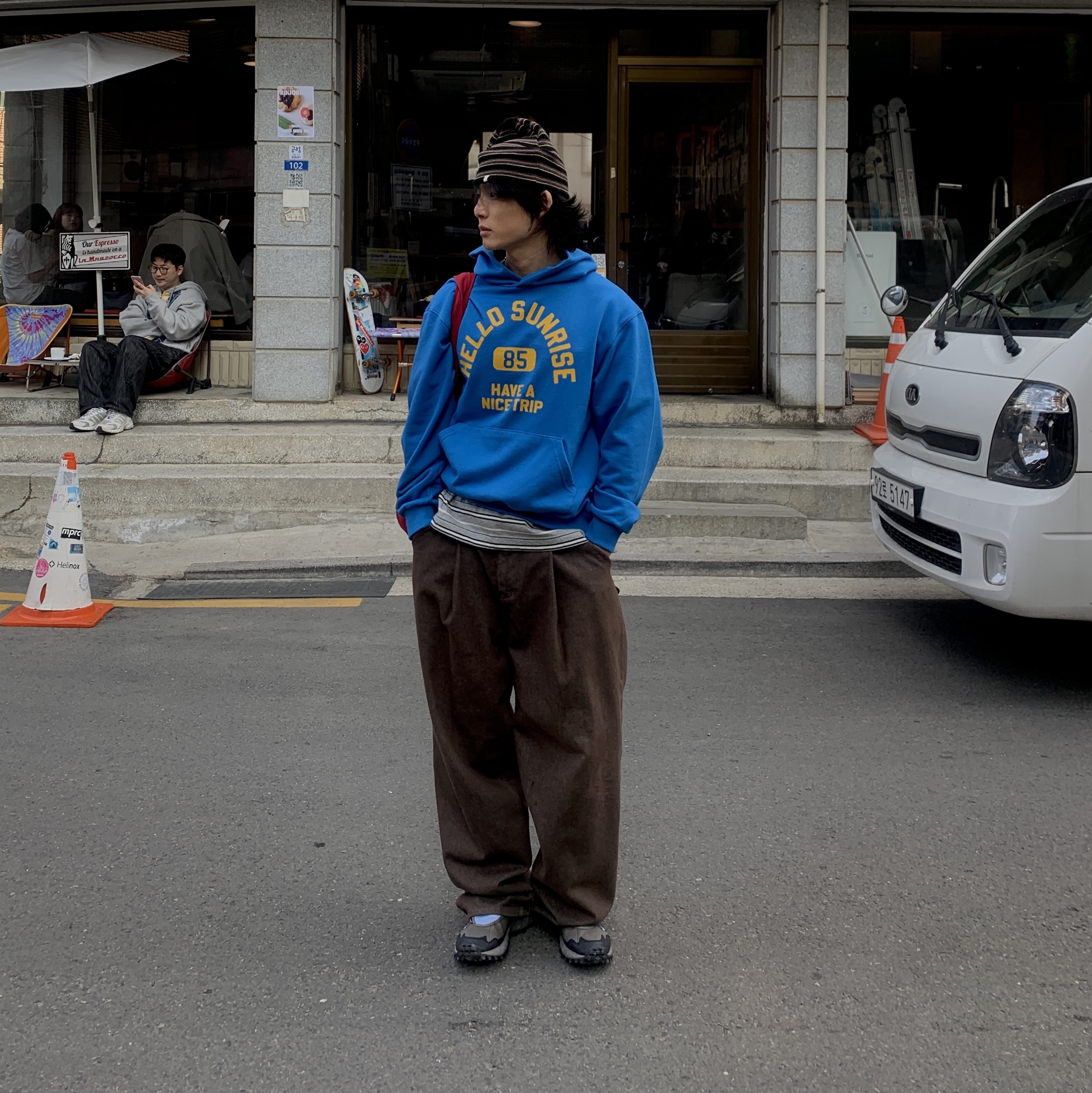 Nike ACG Phassad Cave Stone and Aluminum 착용 스타일