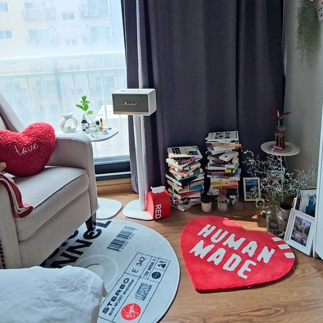 Human Made Heart Rug Medium Red, Human Made Heart Cushion Red 착용 스타일 - 5