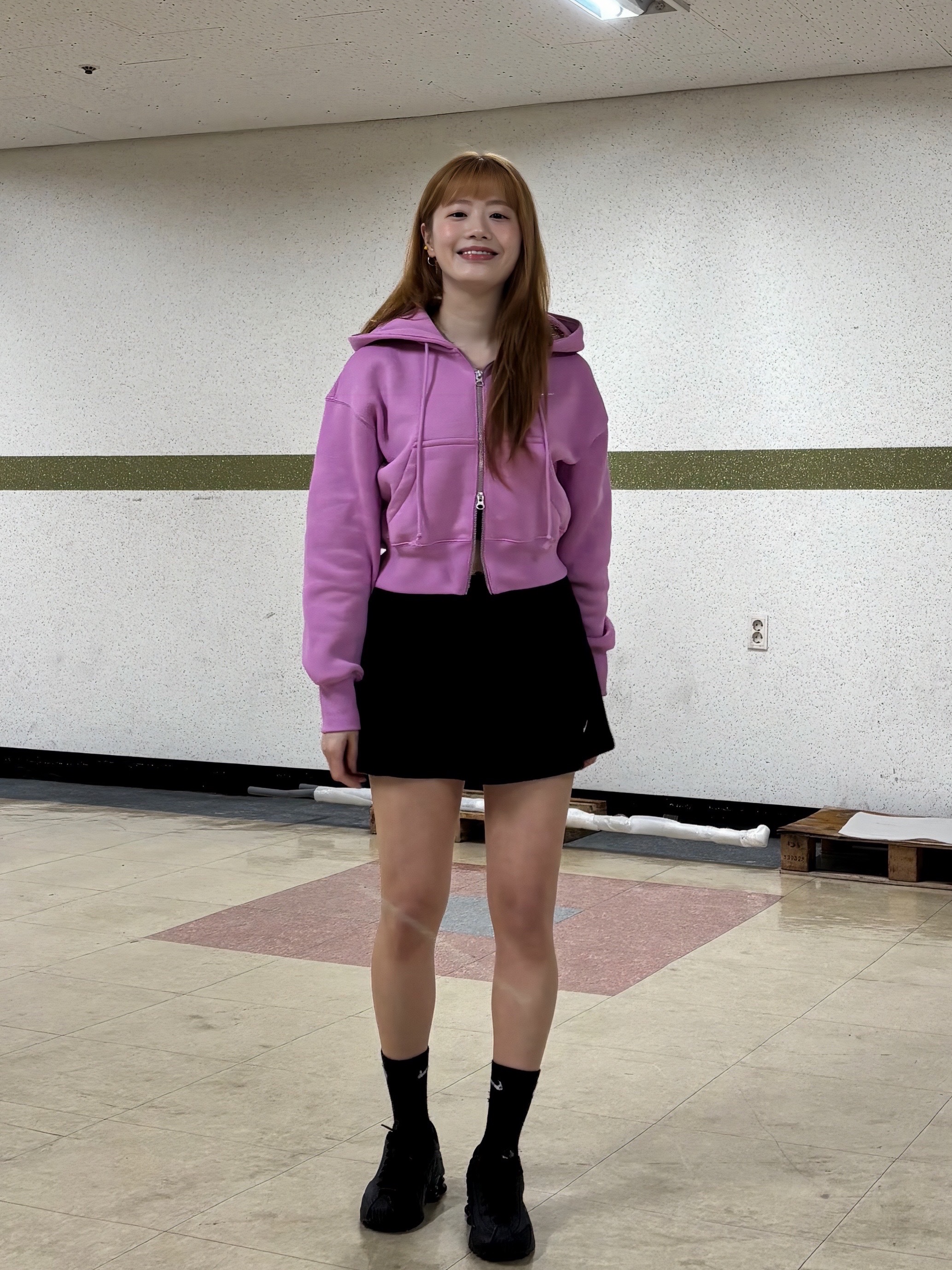 Mischief Lightweight Zip Around Backpack Black, (W) Nike Shox R4 Black 착용 스타일 - 5