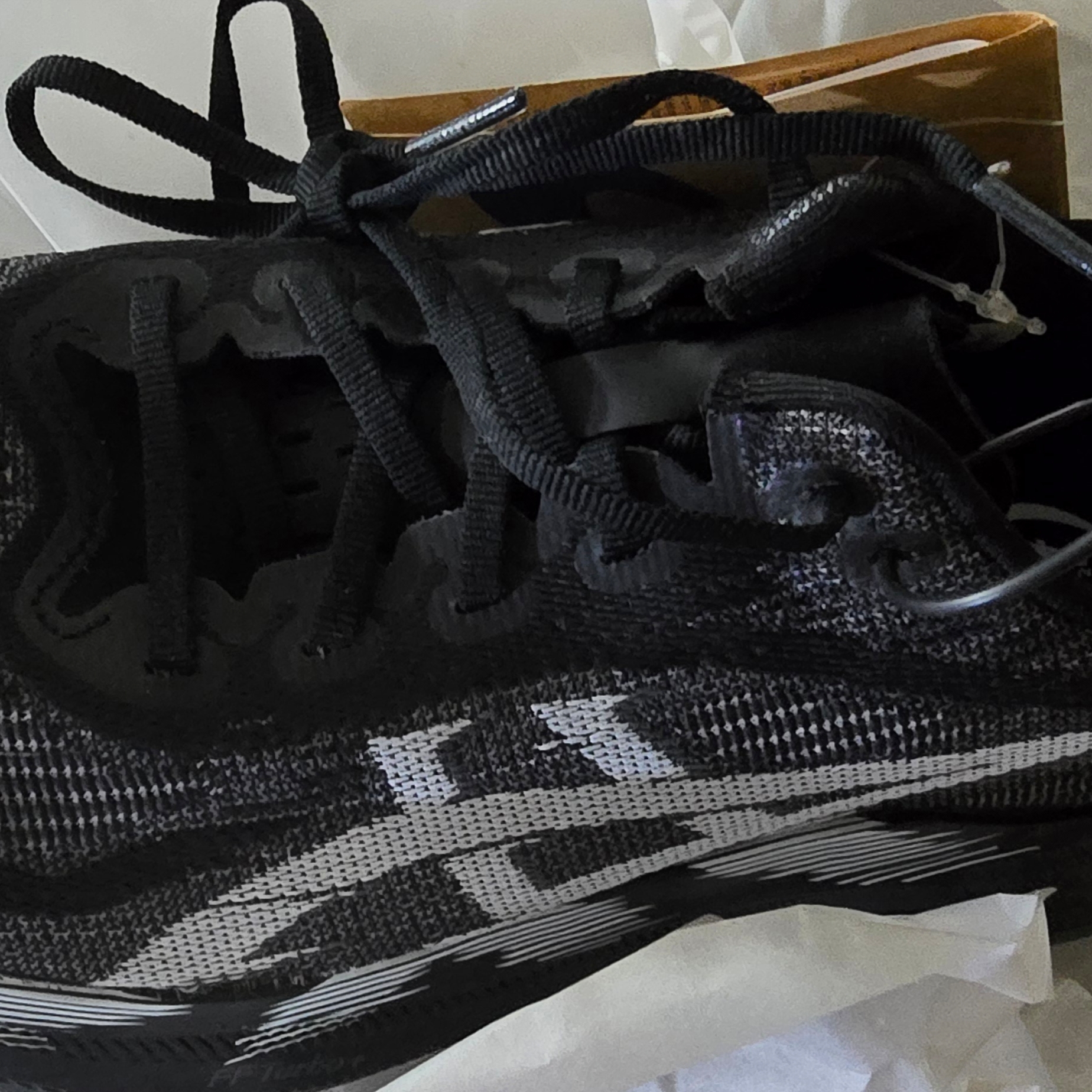 Asics Superblast 2 Black White 착용 스타일 - 3