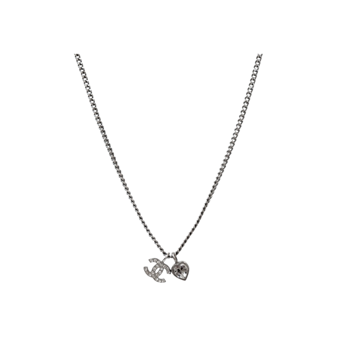 샤넬 큐빅 하트 CC 실버 목걸이 A-B50905(Chanel Cubic Heart CC Silver Necklace A-B50905)
