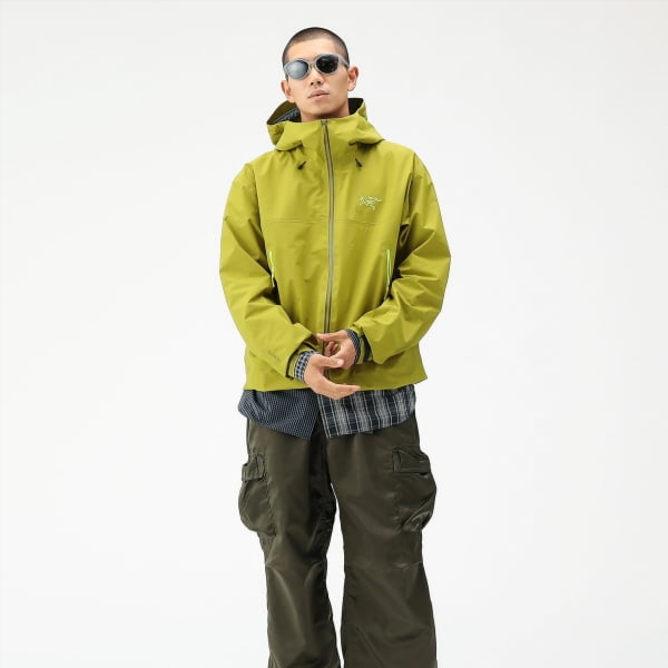Arc'teryx Beta SL Jacket Olive Moss Euphoria 착용 스타일 - 4