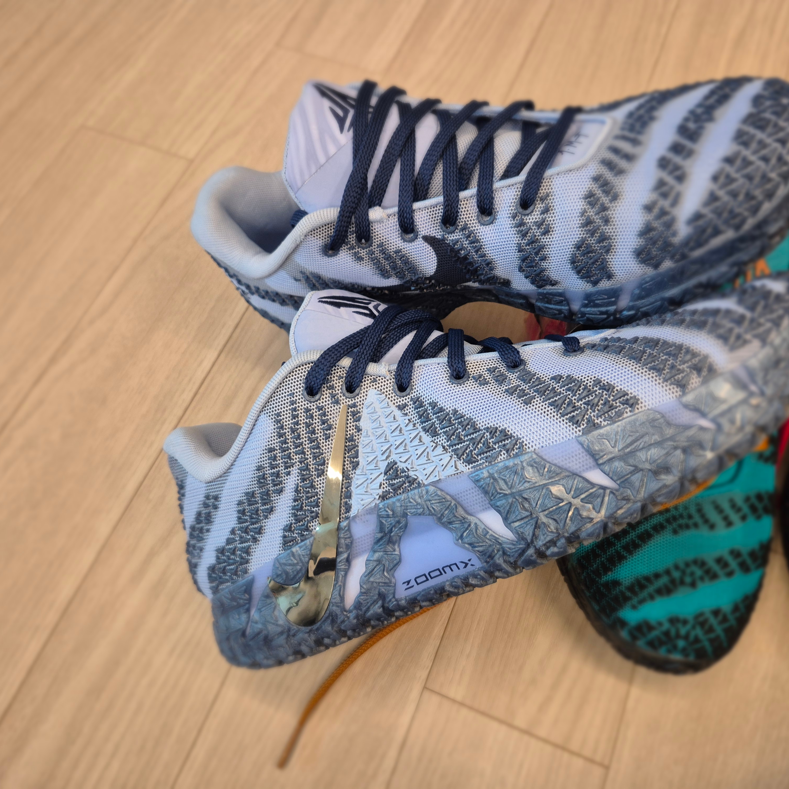 Nike Ja 3 EP Cobalt Bliss Metallic Silver, Nike Ja 3 EP Scratch 3.0 Turbo Green Black 착용 스타일 - 1