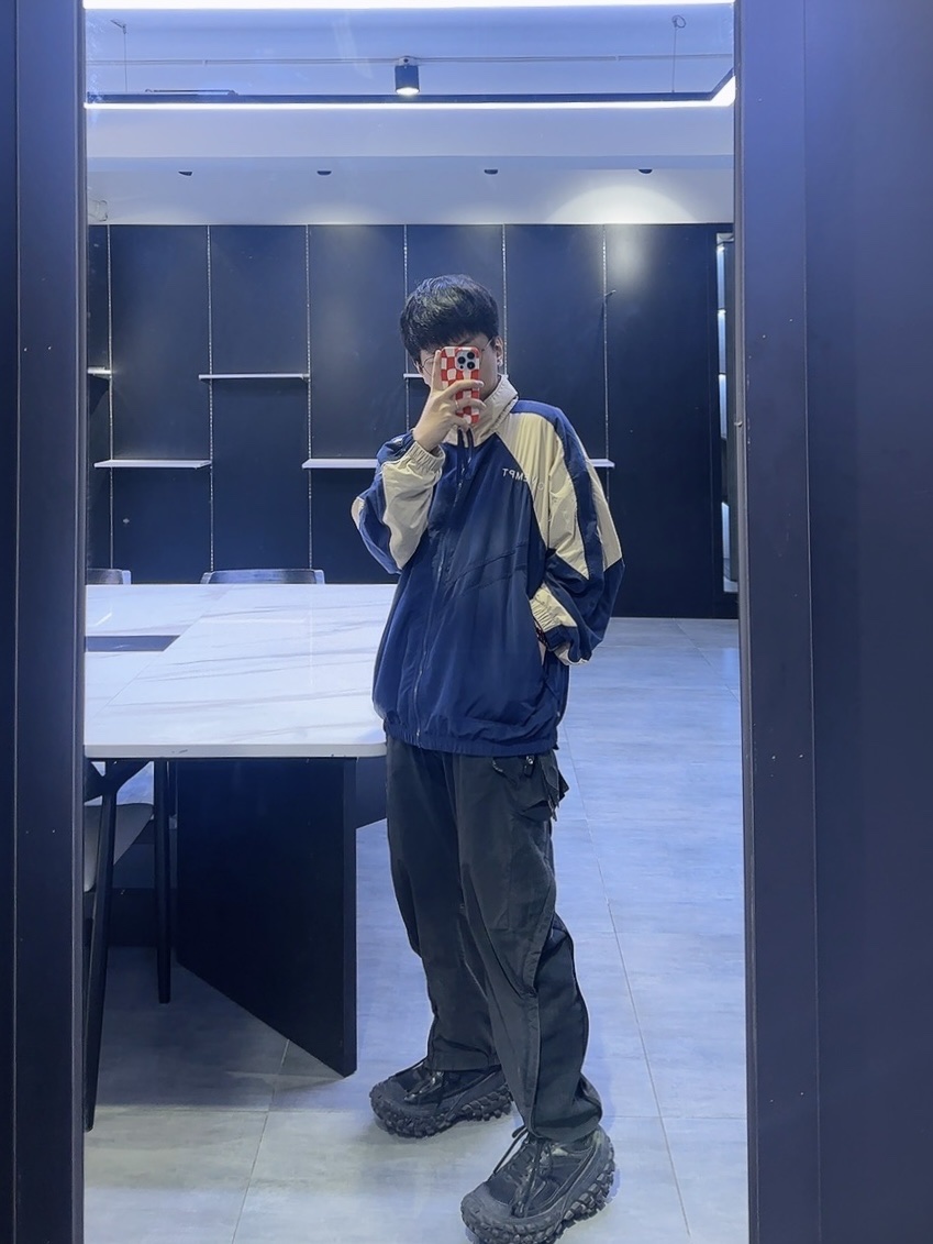 Nike x Cav Empt Track Jacket Navy, Balenciaga Defender Sneakers Black 착용 스타일