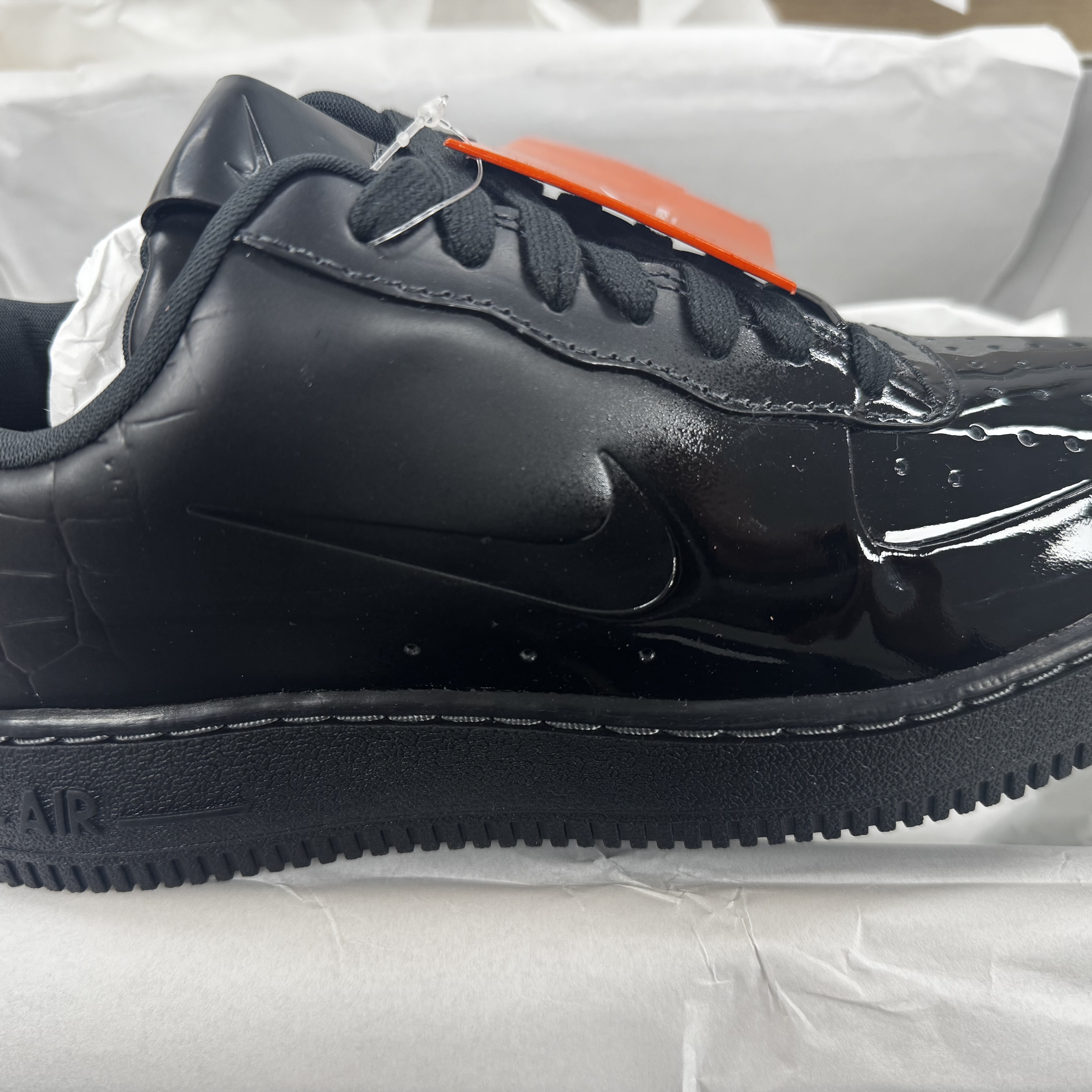 (W) Nike Air Force 1 Made in Italy Black Sail 착용 스타일 - 2