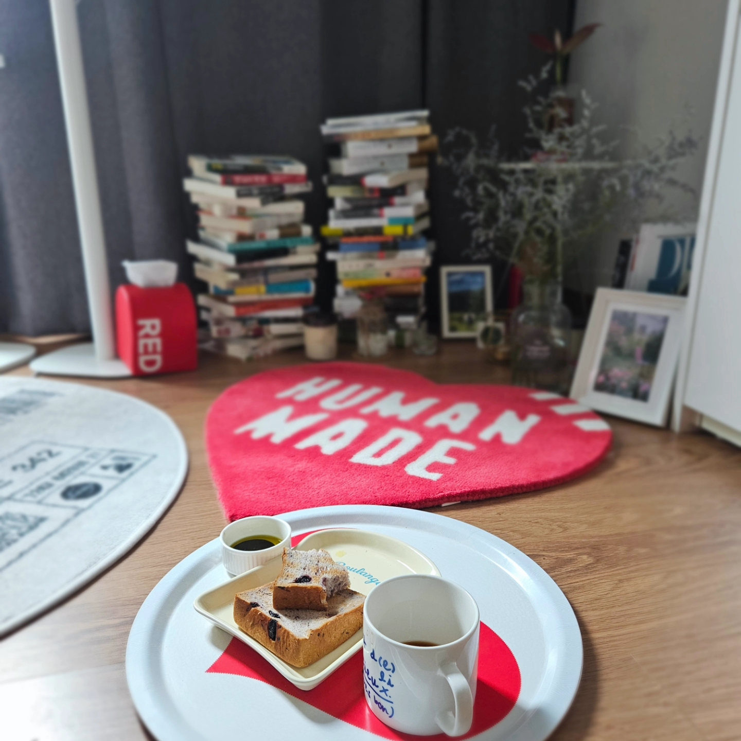Human Made Heart Rug Medium Red, Human Made Heart Cushion Red 착용 스타일 - 4