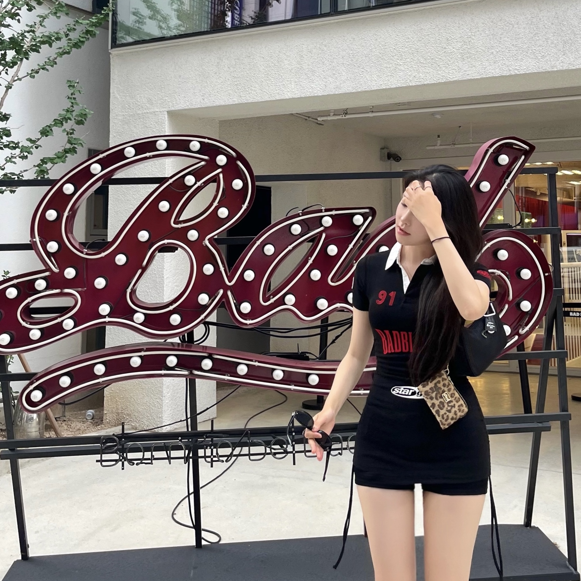 (W) Bad Blood Mystic Capsule Polo Mini Dress Black, (W) Crocs Classic Bae Clog Black 착용 스타일 - 3