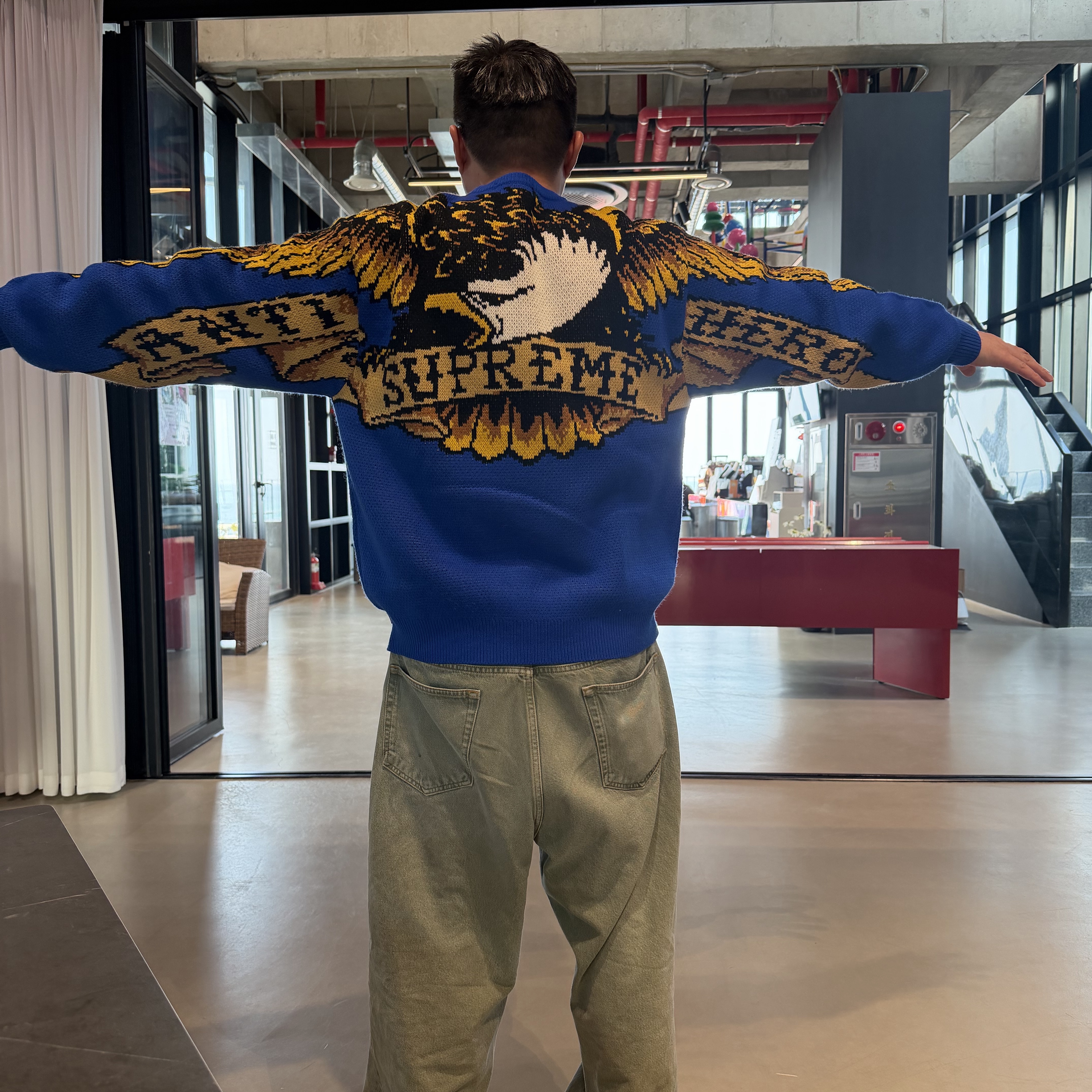Supreme Antihero Sweater Royal - 25FW 착용 스타일