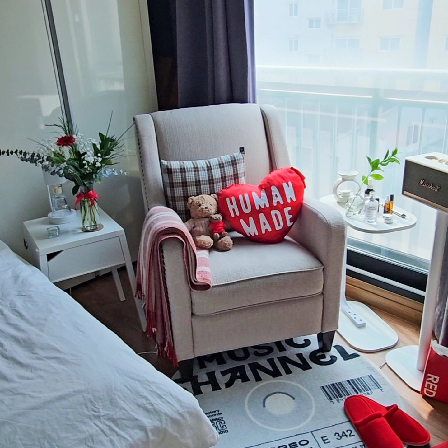 Human Made Heart Rug Medium Red, Human Made Heart Cushion Red 착용 스타일 - 2