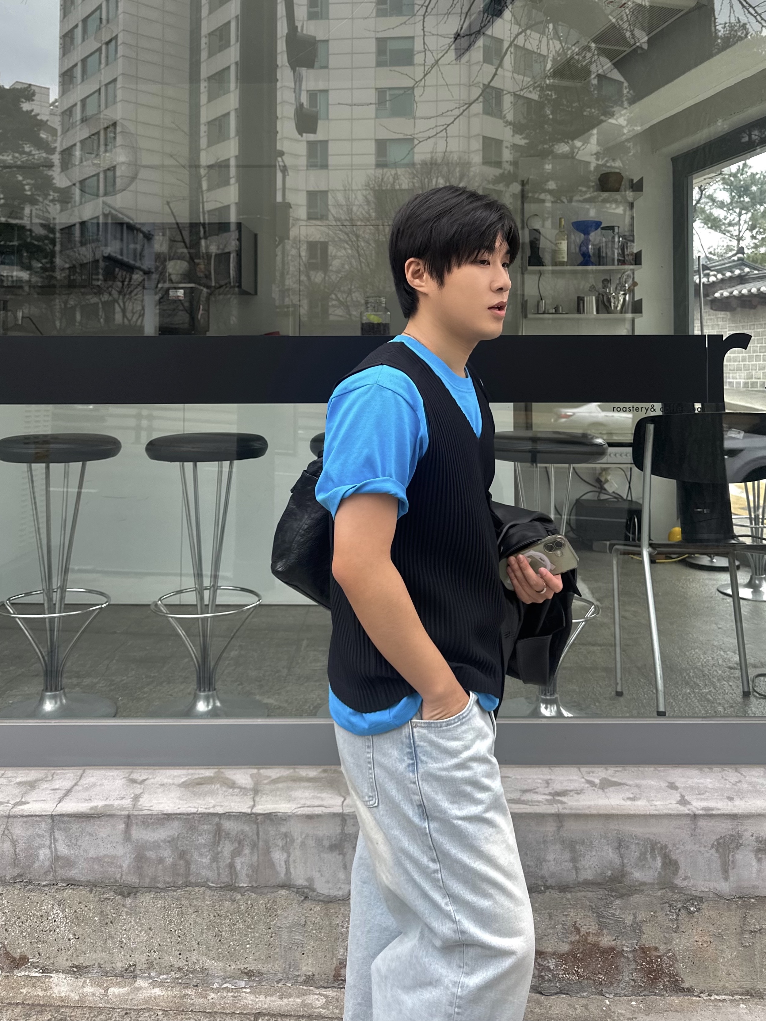 noun Soft Round T-Shirts Blue, noun Wide Denim Pants Light Blue 착용 스타일 - 1