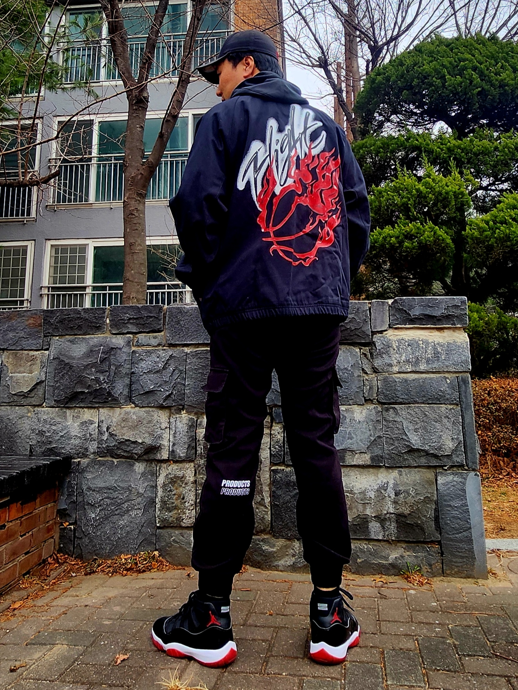 Jordan x Travis Scott Woven Jacket Black - US/EU, Jordan 11 Retro Bred 2019 착용 스타일