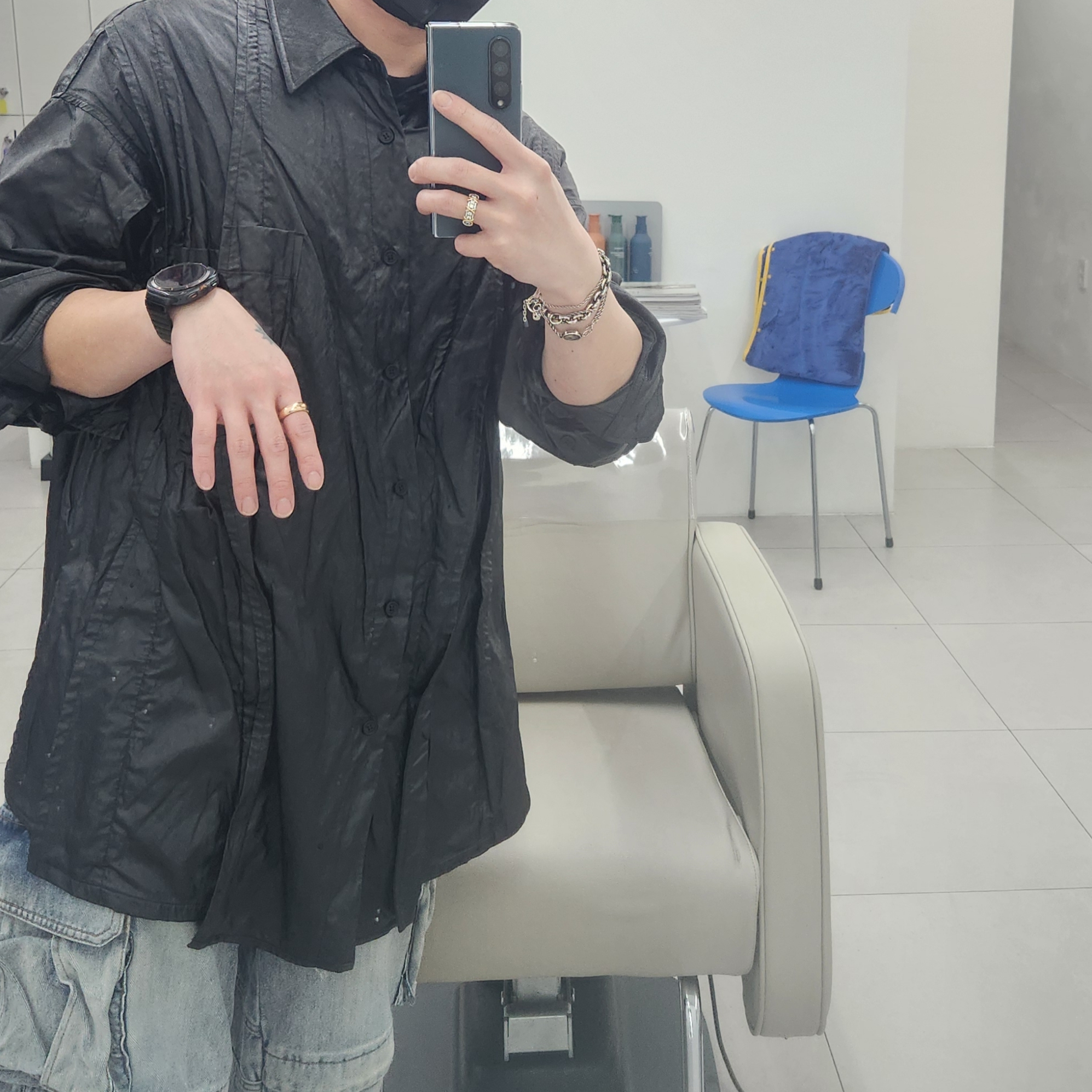 SONGZIO COLLECTION Polyptych Shirt Black 착용 스타일