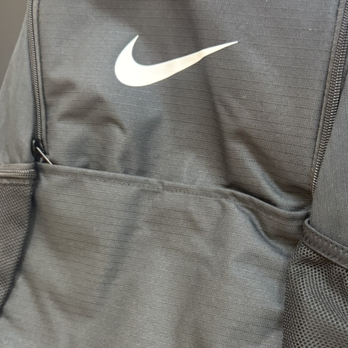 Nike Brasilia 9.0 Medium Training Backpack 24L Black 착용 스타일