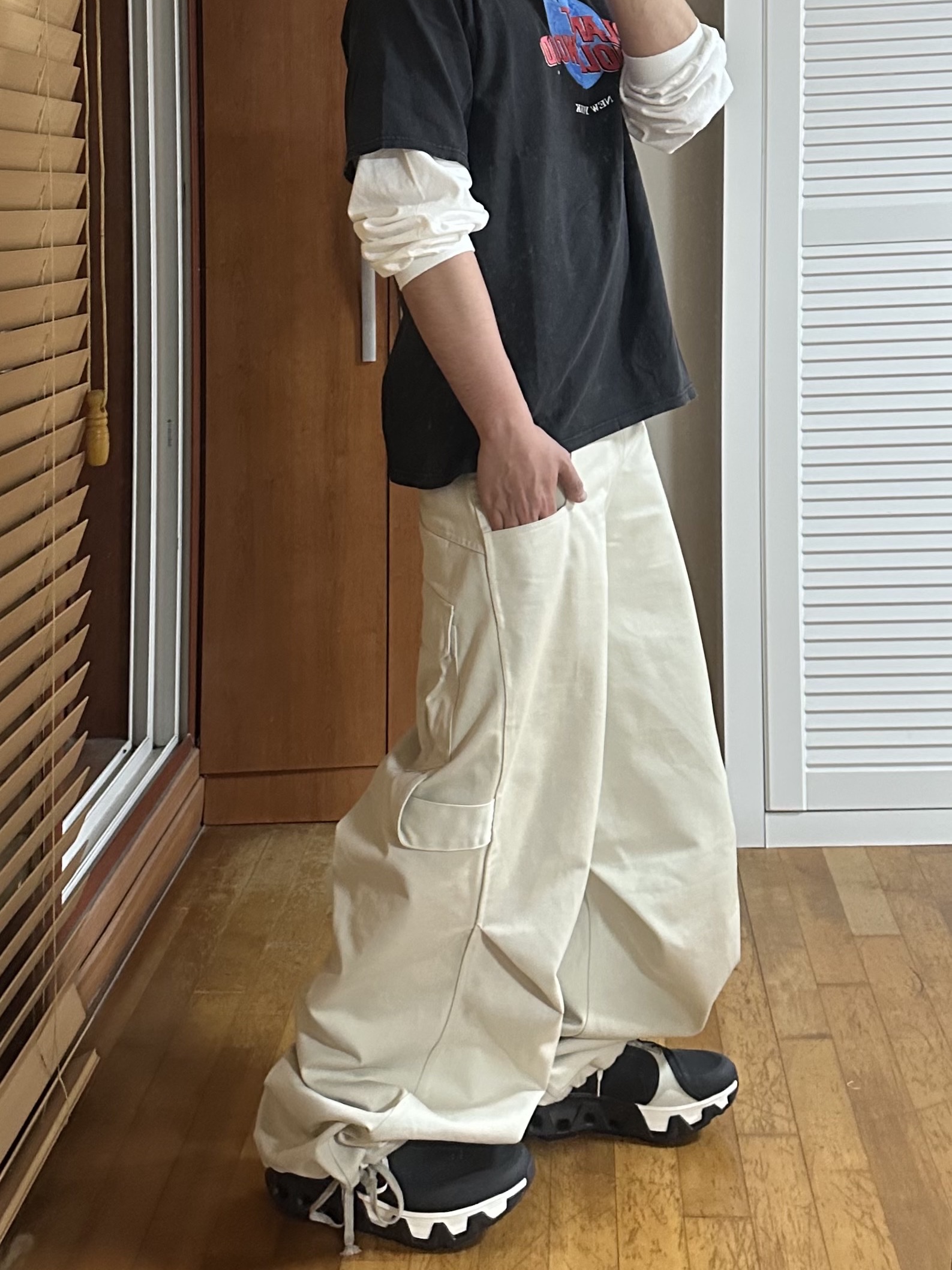 On Running x Post Archive Faction (Paf) Cloudmonster Hyper Black 착용 스타일 - 1