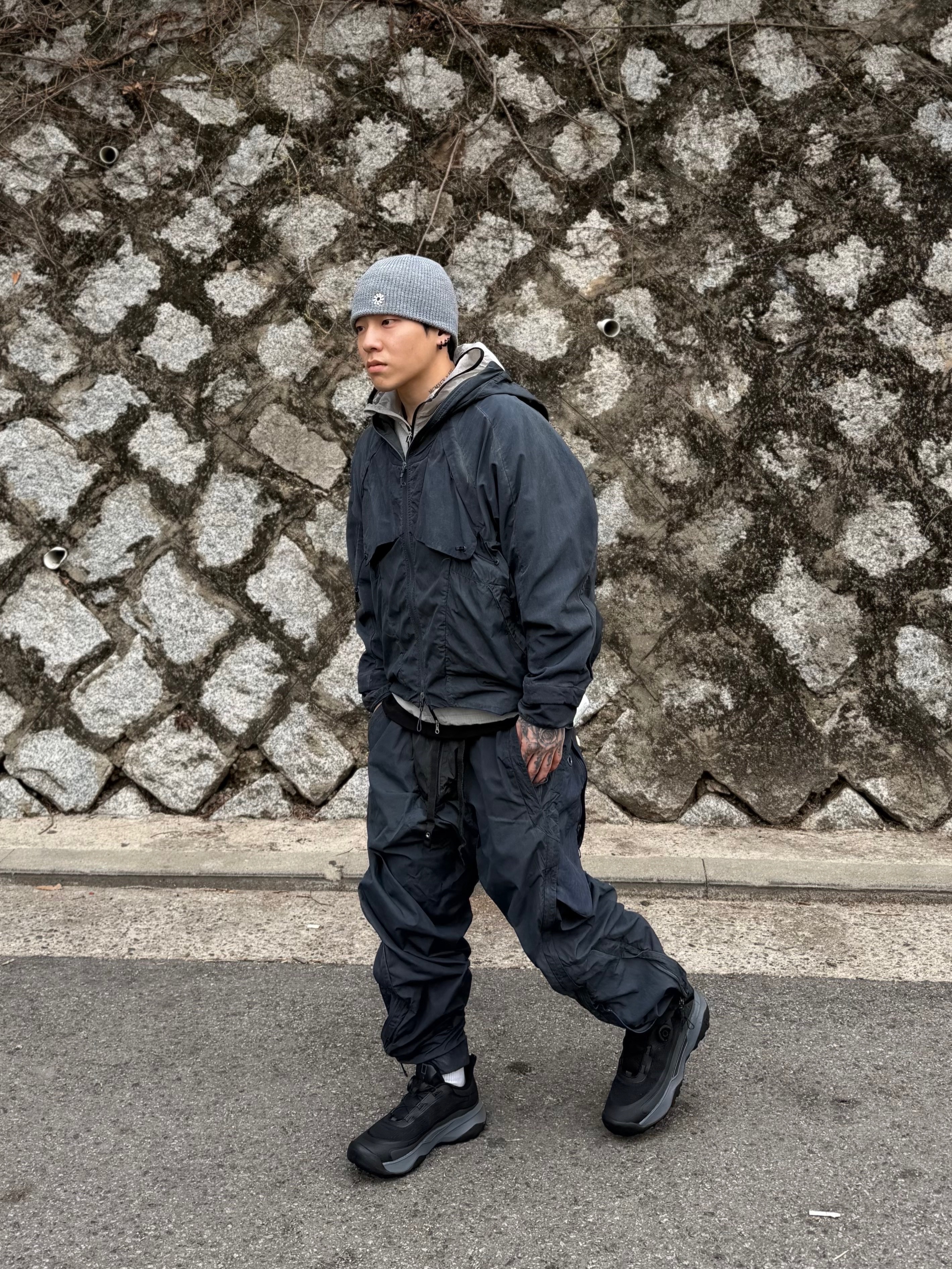 National Geographic Rover City Black 착용 스타일 - 3