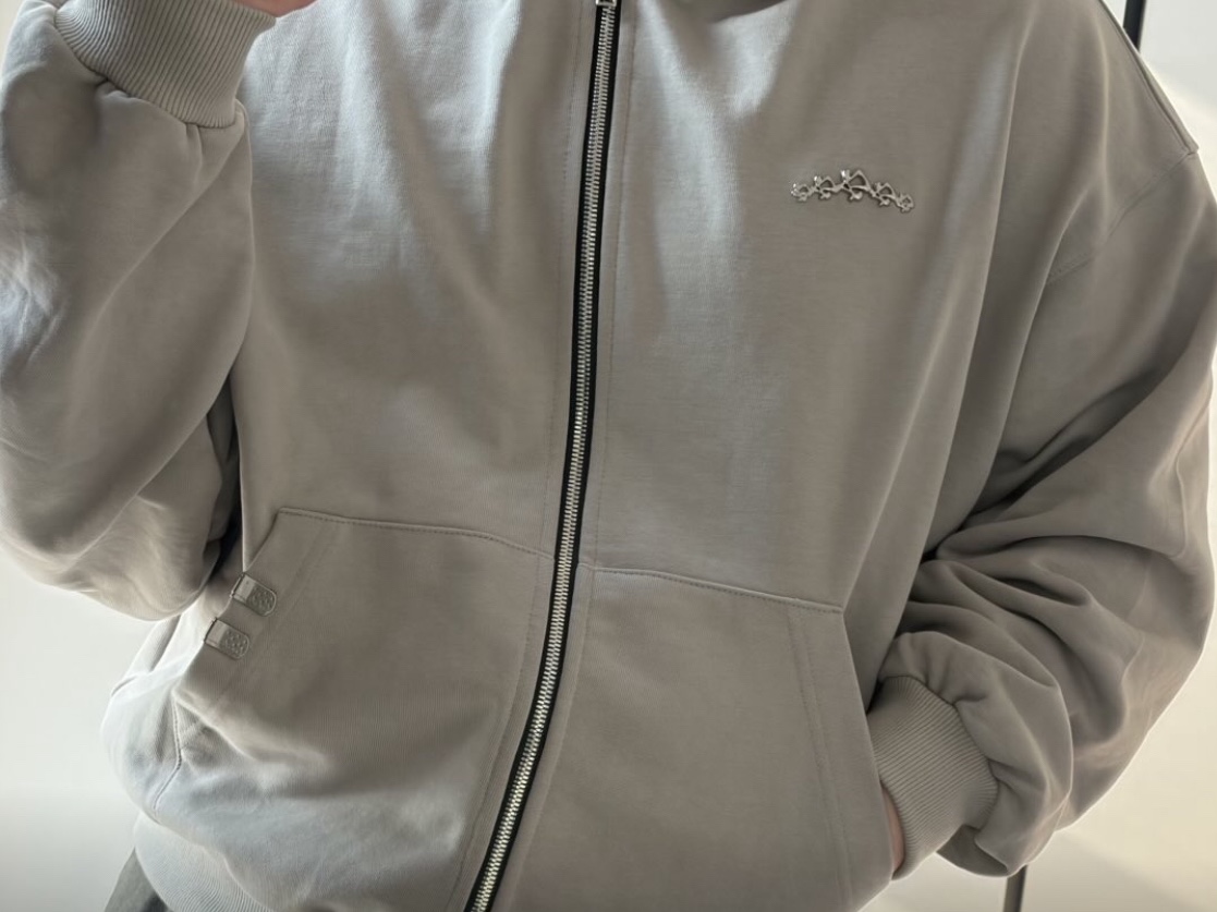 PACOSPLY Allday Zip Up Hoodie Sand Beige 착용 스타일