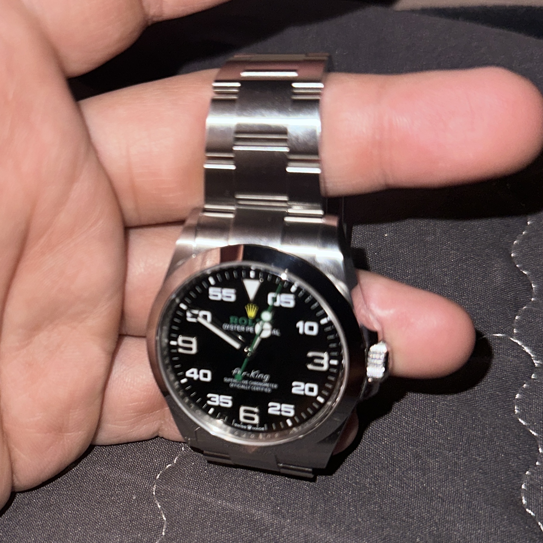 Rolex Air-King 40mm 126900 Black Oyster 착용 스타일