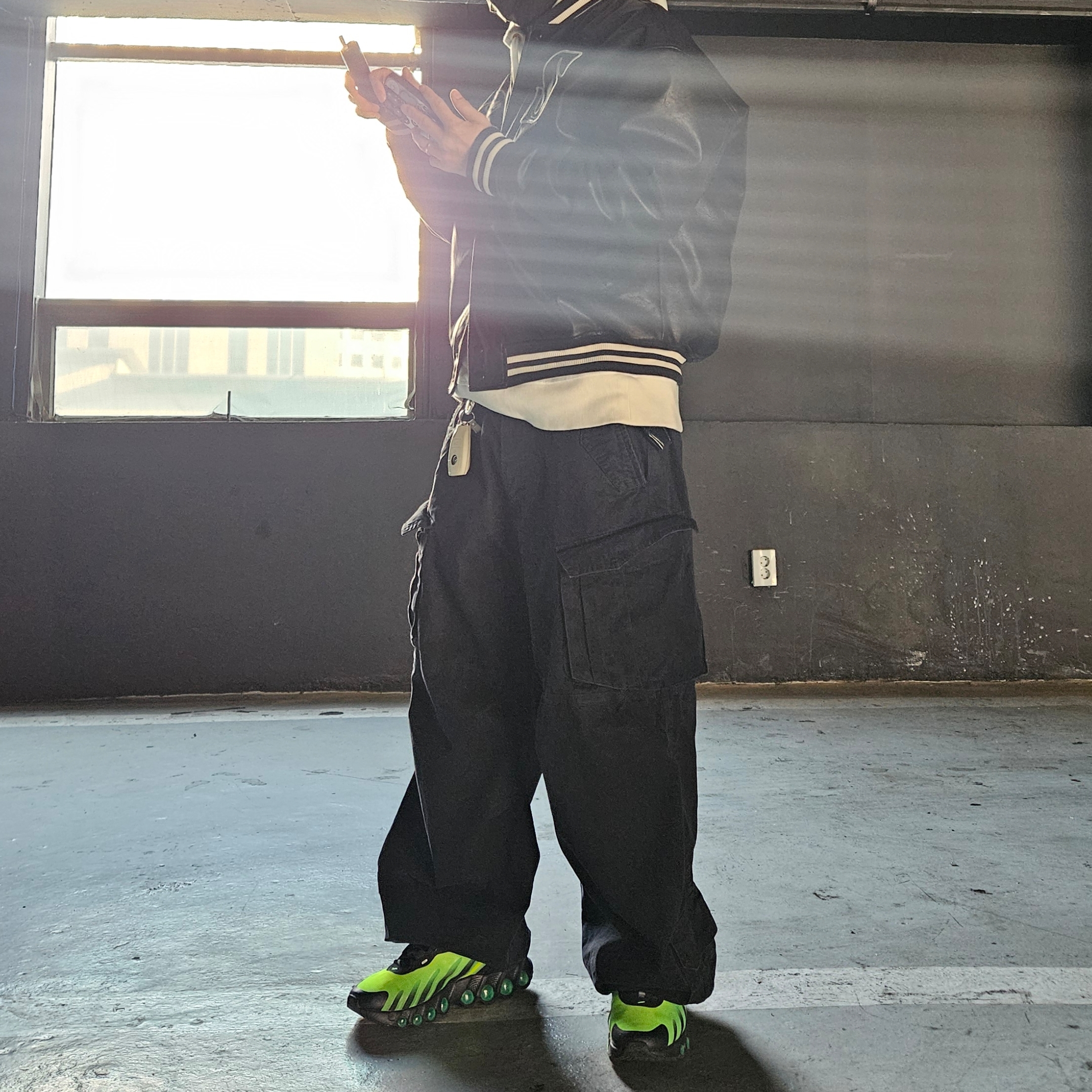 Flavorism VTG Washed Cargo Pants Black, Nike Air Max Dn8 Black Green Strike 착용 스타일
