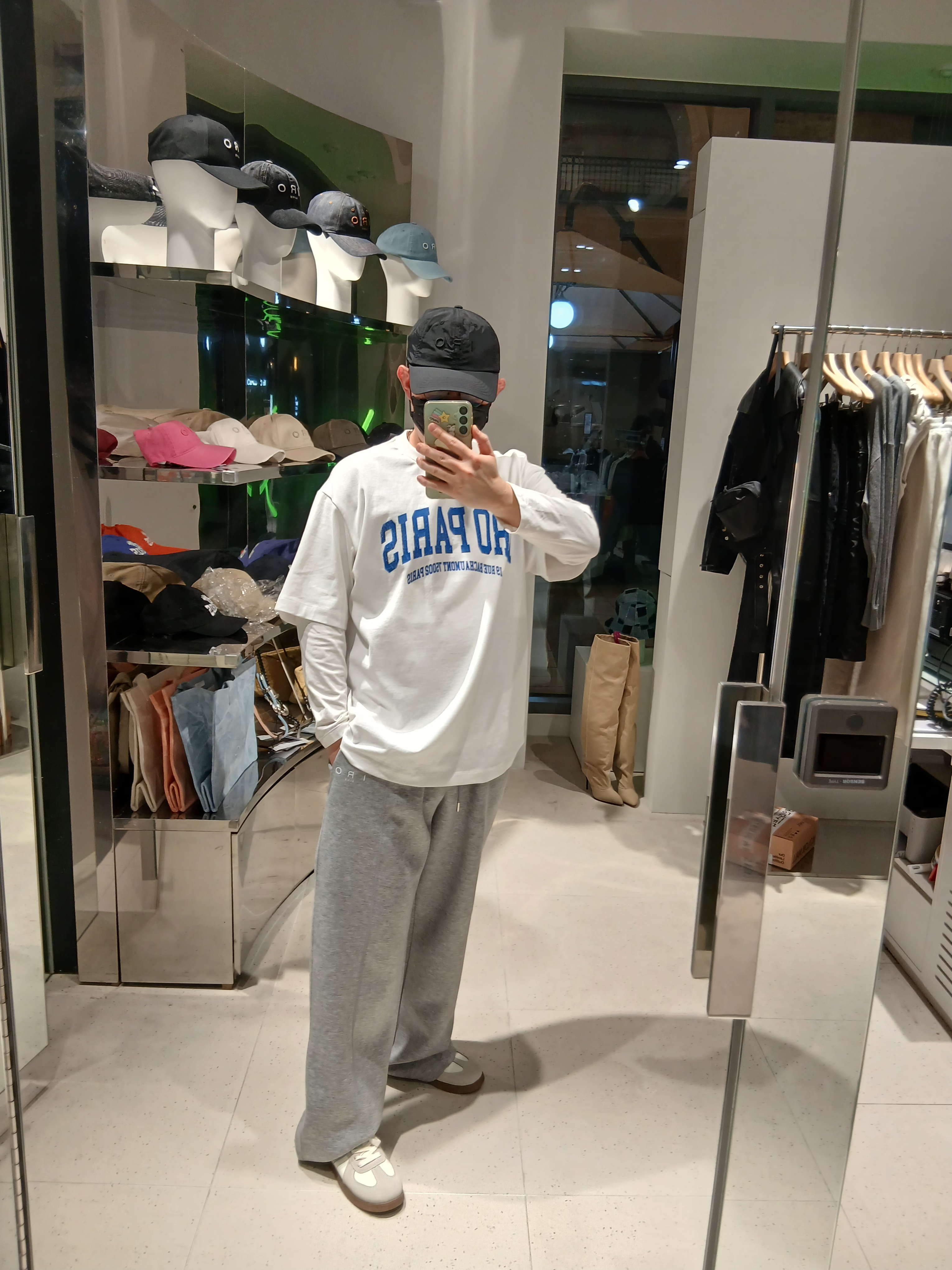 IRO Vague Cushion Wide Straight Fit Pants Gray, Iro Damage Wide Denim Pants Blue 착용 스타일 - 3