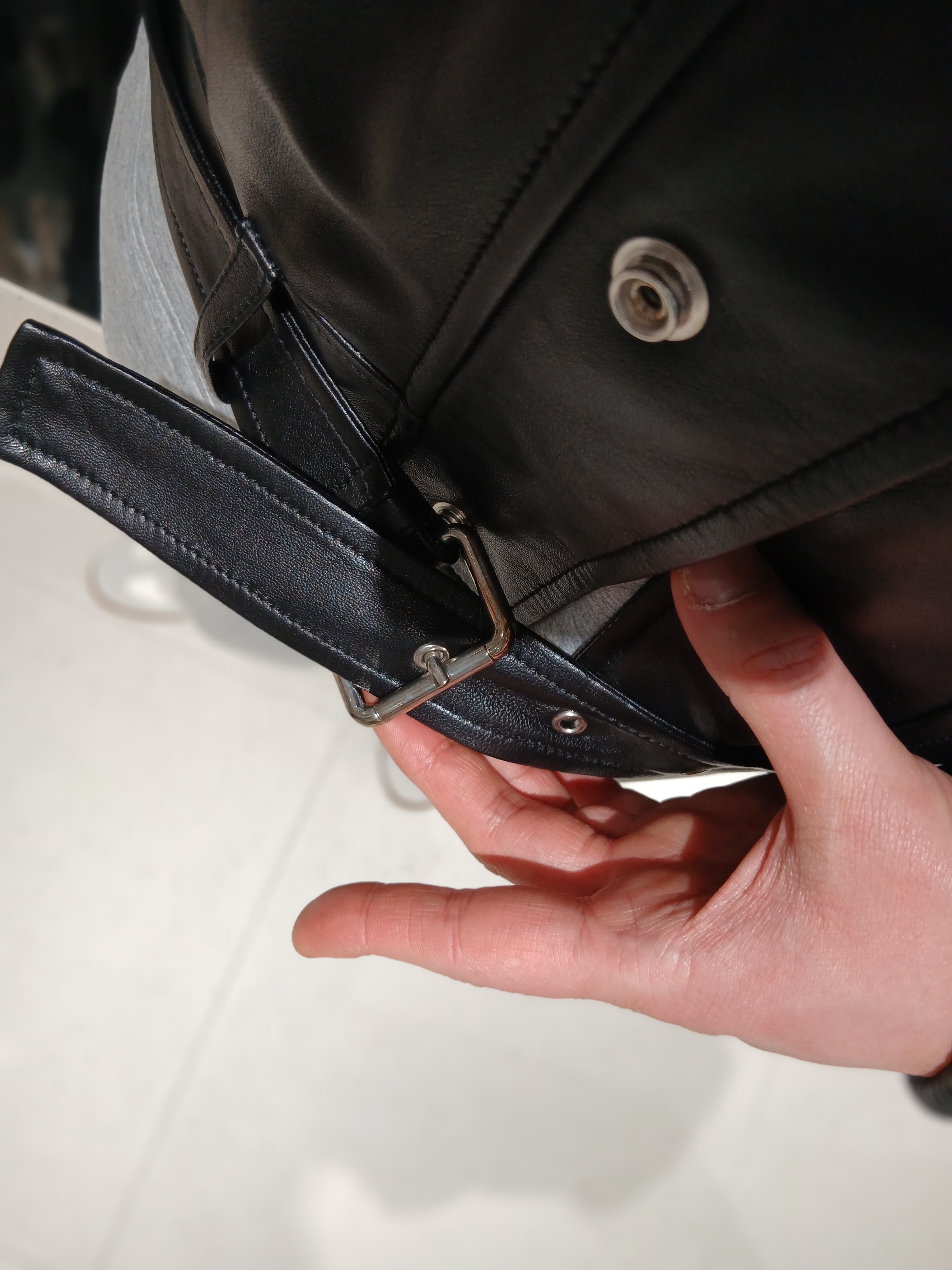 Iro Logo Nylon Ball Cap Black, Maison Margiela Calfskin Replica Sneakers 착용 스타일 - 5