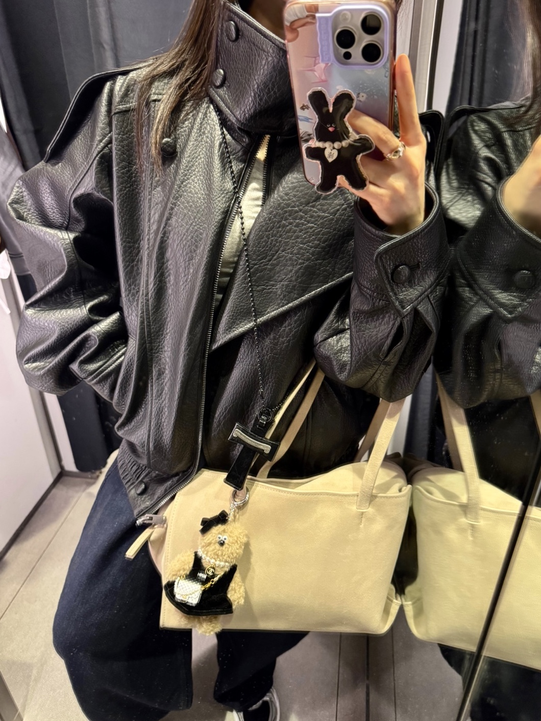 Zara Faux Leather Jacket Black, Monamhee M.N.H Friends Bebe Keyring 착용 스타일 - 1