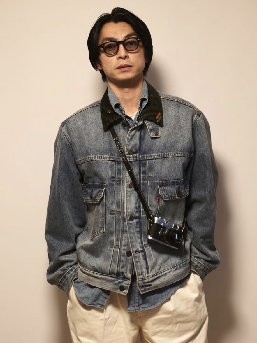 Levi's x Barbour Type II Trucker Jacket Vintage Washed Denim, Levi's x Barbour Type II Waxed Jacket Olive Wax 착용 스타일 - 1