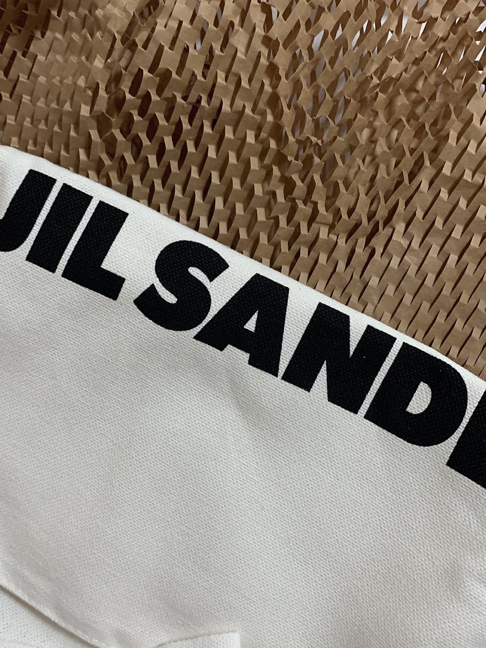 Jil Sander Tangle Small Black 착용 스타일 - 2