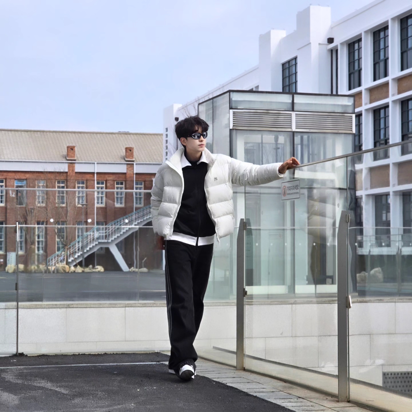 Adidas Adicolor Classics Beckenbauer Track Jacket Black - US Sizing, Adidas Adicolor Classics Beckenbauer Track Jacket Black - KR Sizing 착용 스타일 - 4