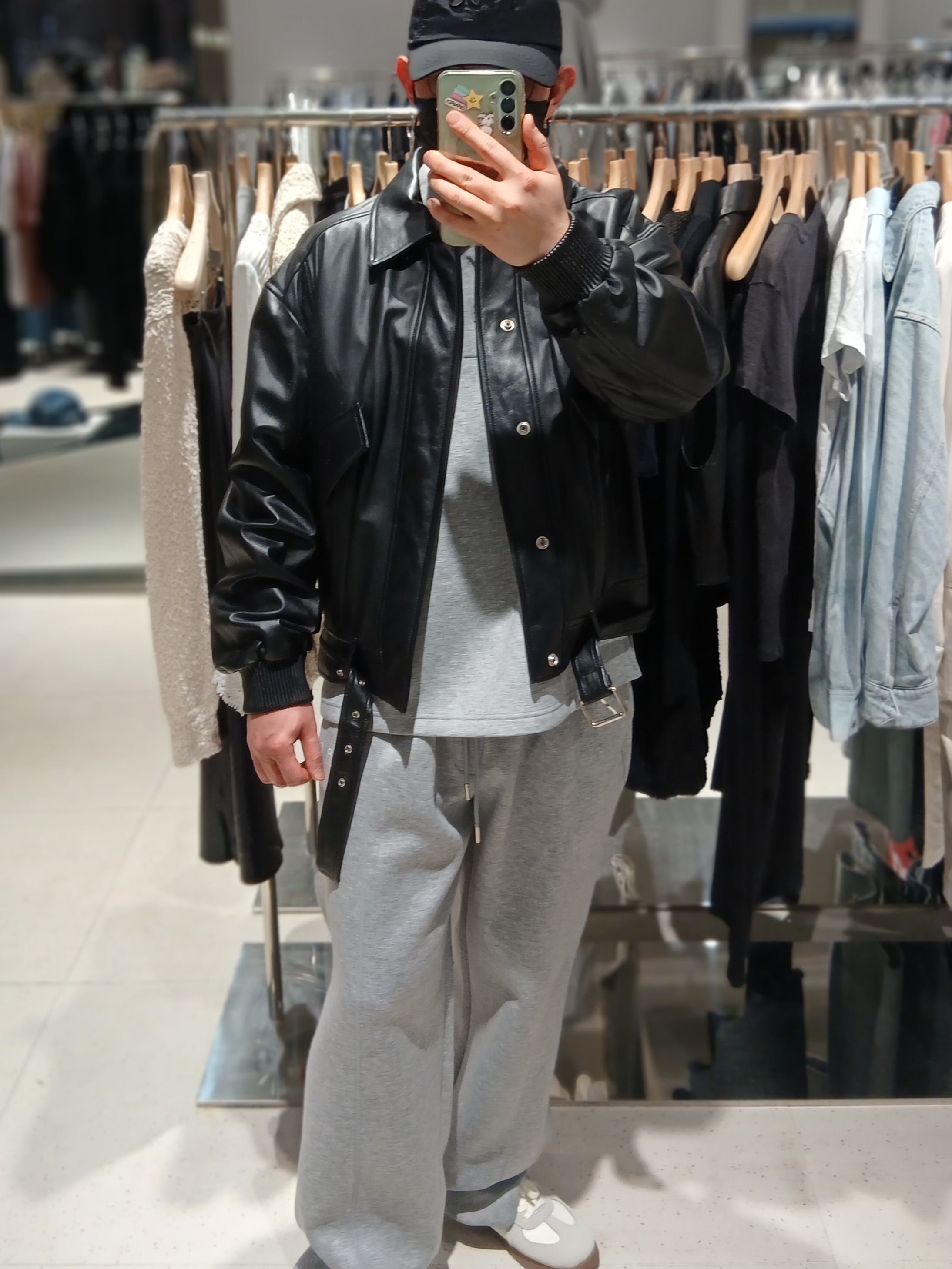 Iro Logo Nylon Ball Cap Black, Maison Margiela Calfskin Replica Sneakers 착용 스타일 - 2