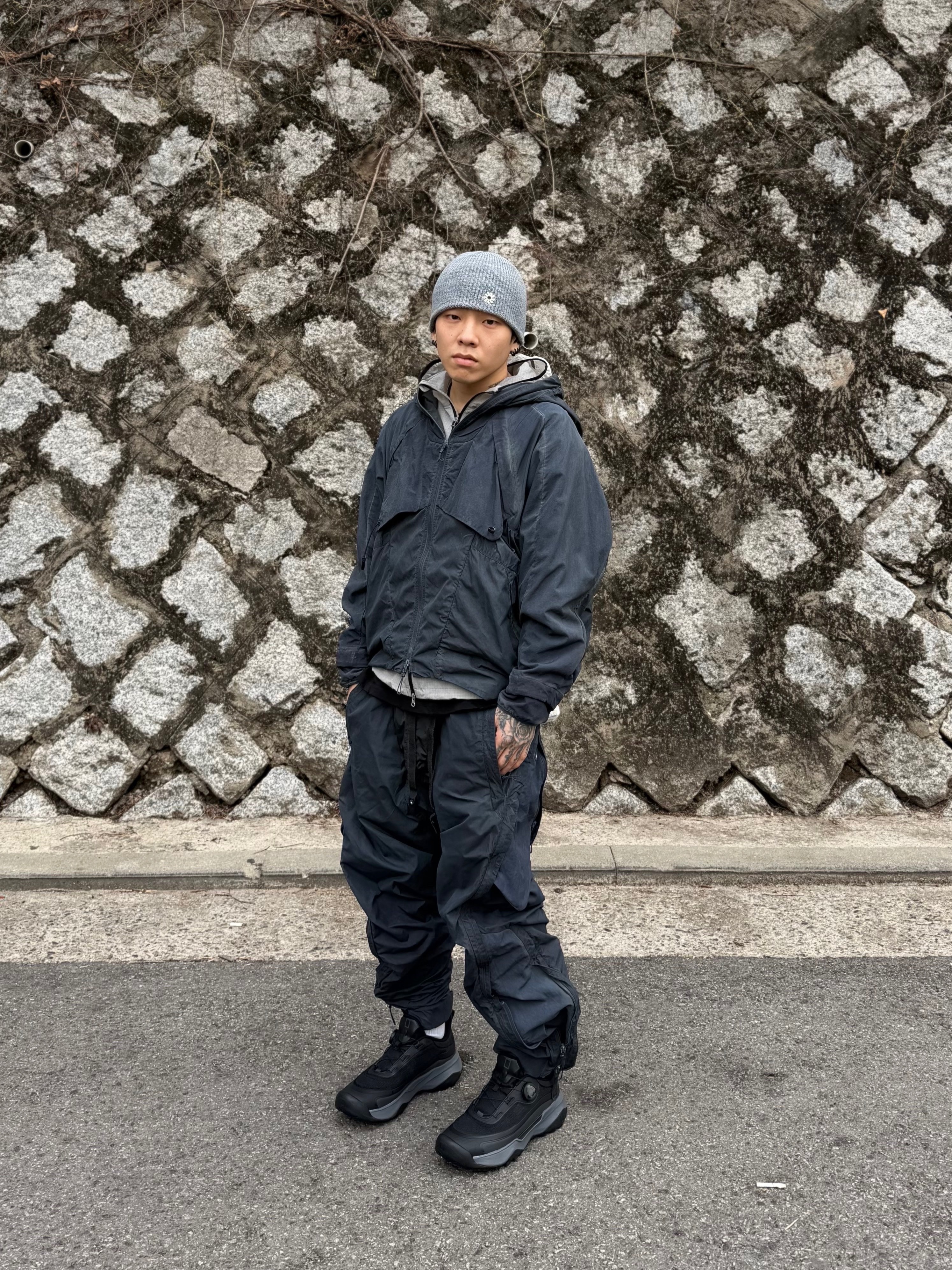 National Geographic Rover City Black 착용 스타일 - 2