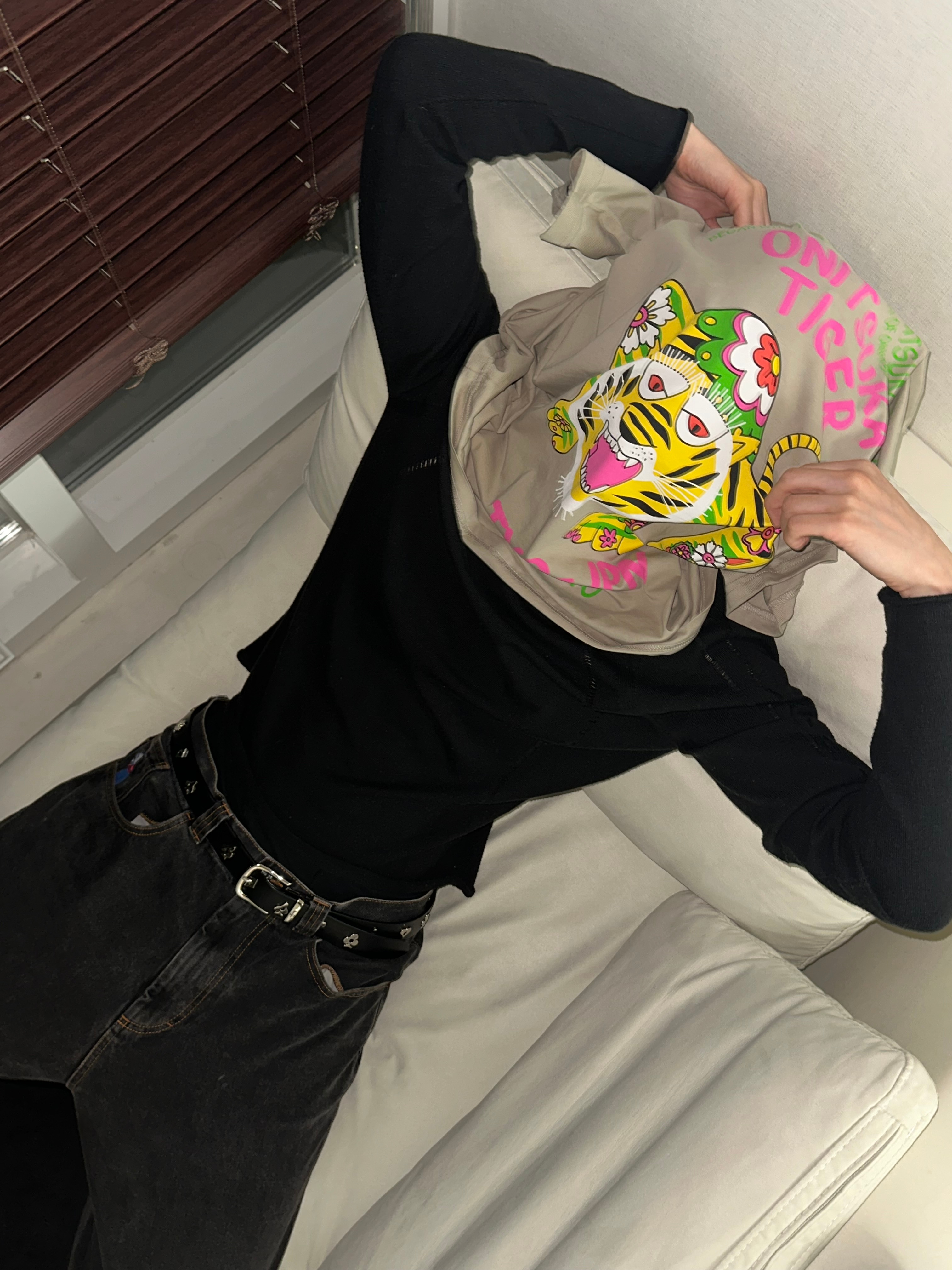 Stussy Royal Suit Dress Belt Black, Cost per Kilo Raglan Sleeves Scarn Knit Black 착용 스타일