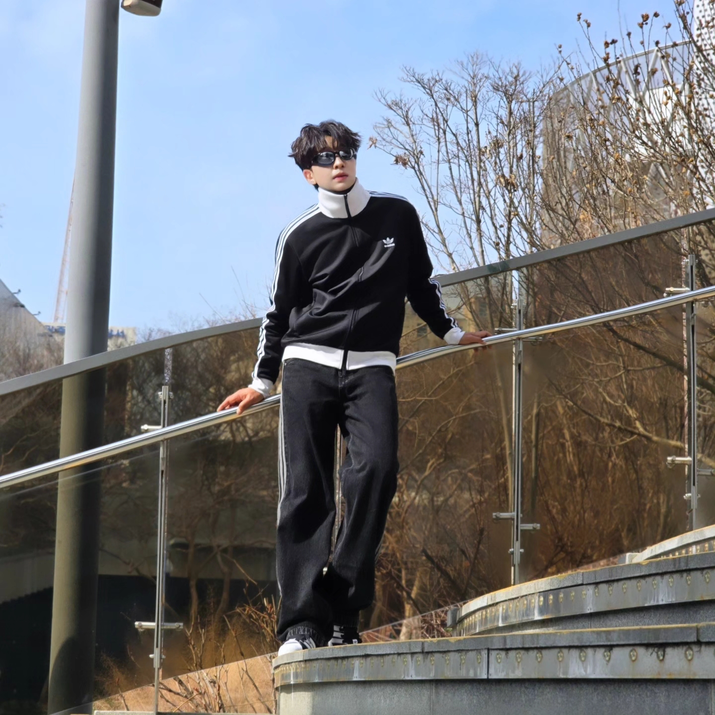 Adidas Adicolor Classics Beckenbauer Track Jacket Black - US Sizing, Adidas Adicolor Classics Beckenbauer Track Jacket Black - KR Sizing 착용 스타일 - 3