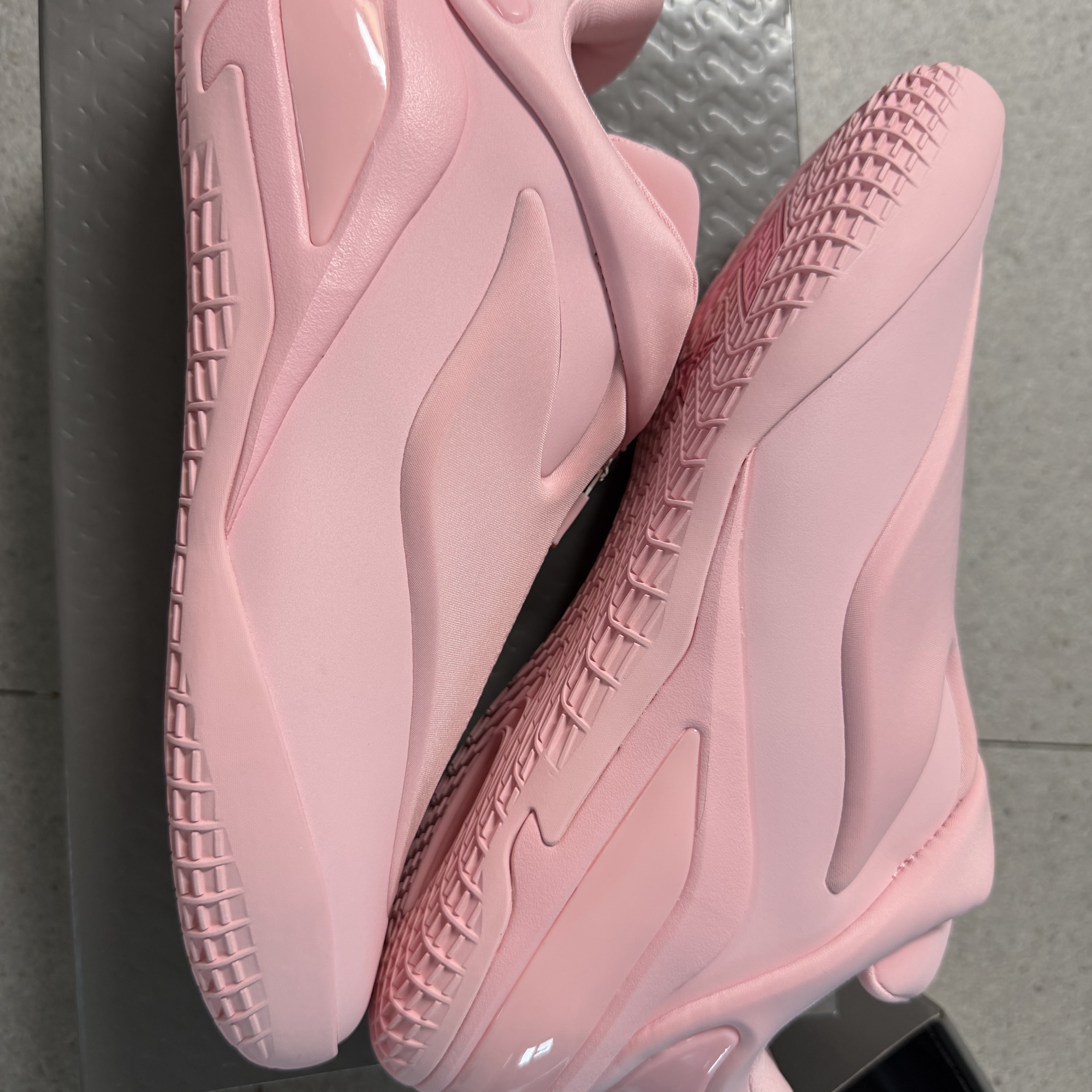 Converse x Shai 001 Blush 착용 스타일 - 6