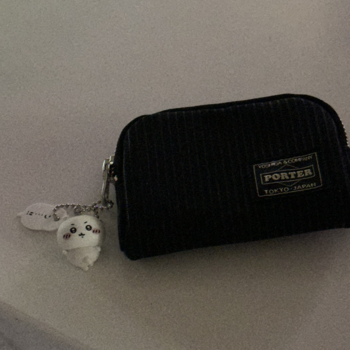 Porter Drawing Coin Key Case Black 착용 스타일