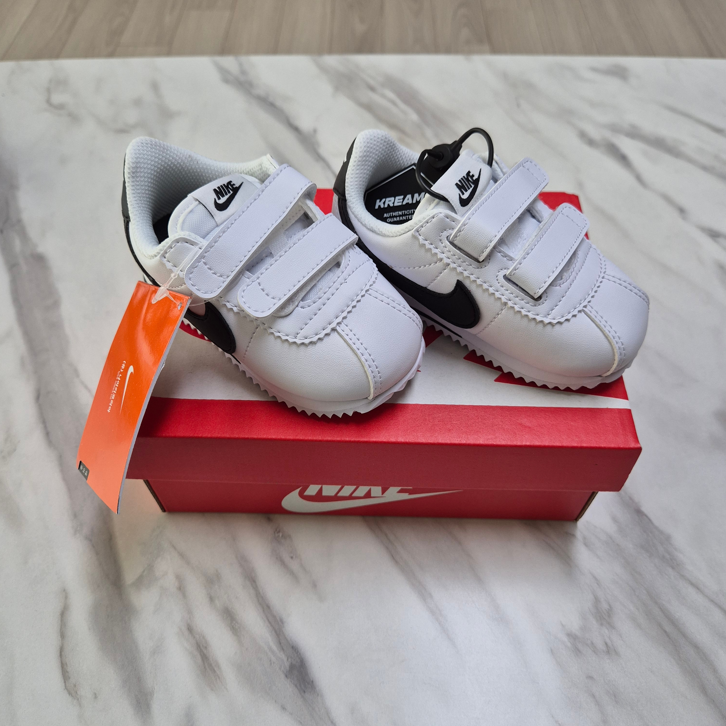 (TD) Nike Cortez White Black 착용 스타일