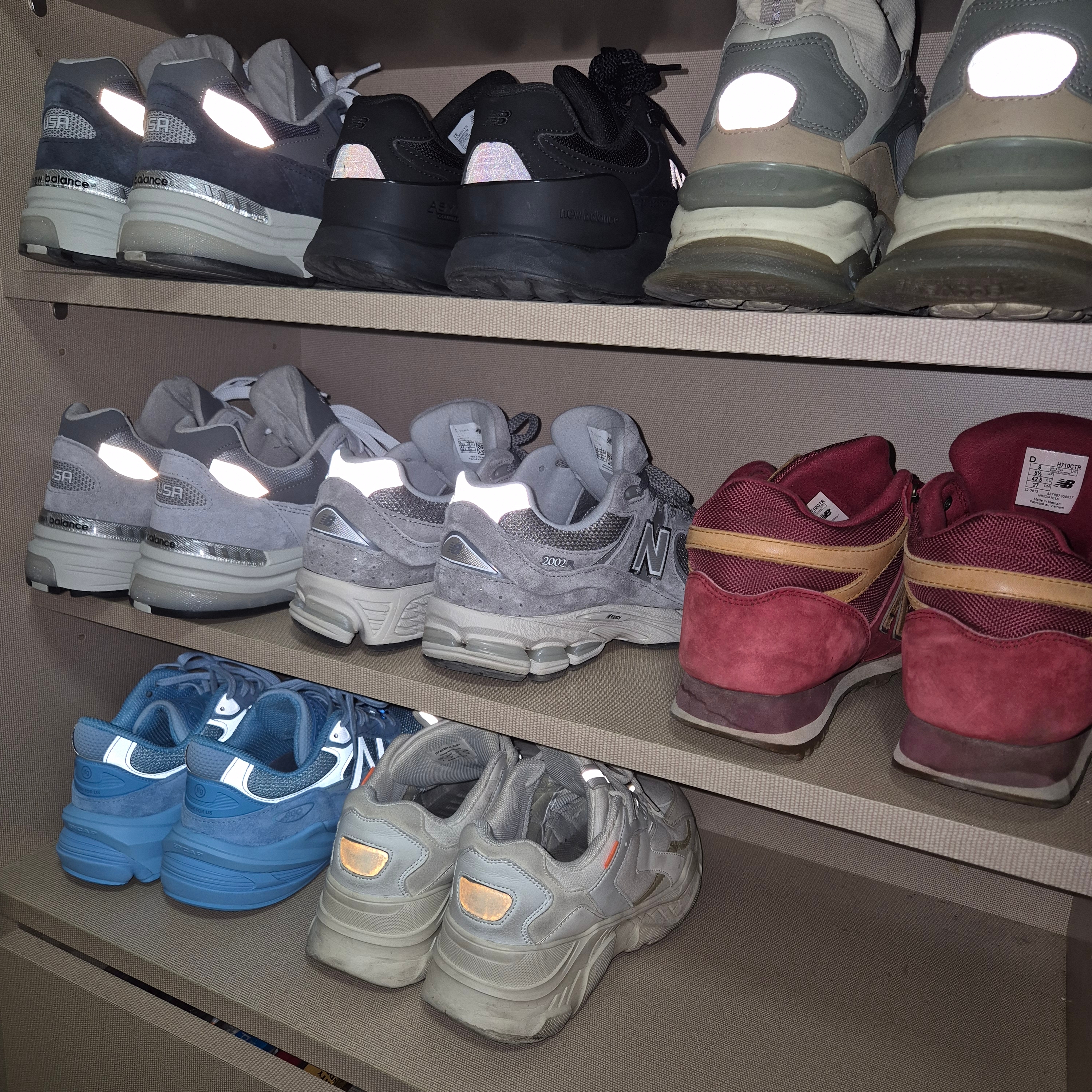 New Balance 992 Made in USA Core Grey Silver Metallic, New Balance 992 Made in USA Core Navy 착용 스타일 - 1
