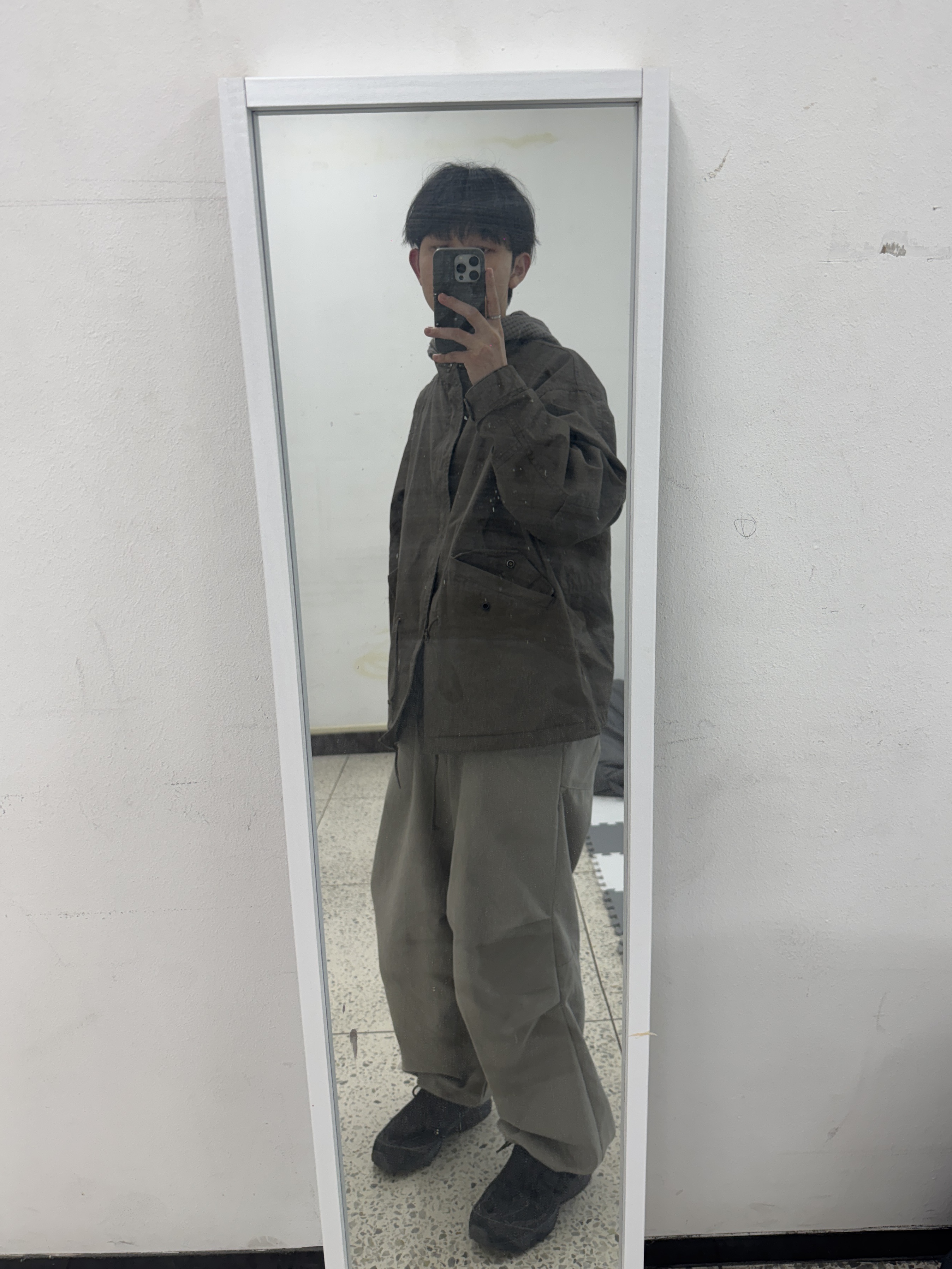 New Balance 509 Black Castle Grey, Hatchingroom Short Mods Parka Mud Brown 착용 스타일
