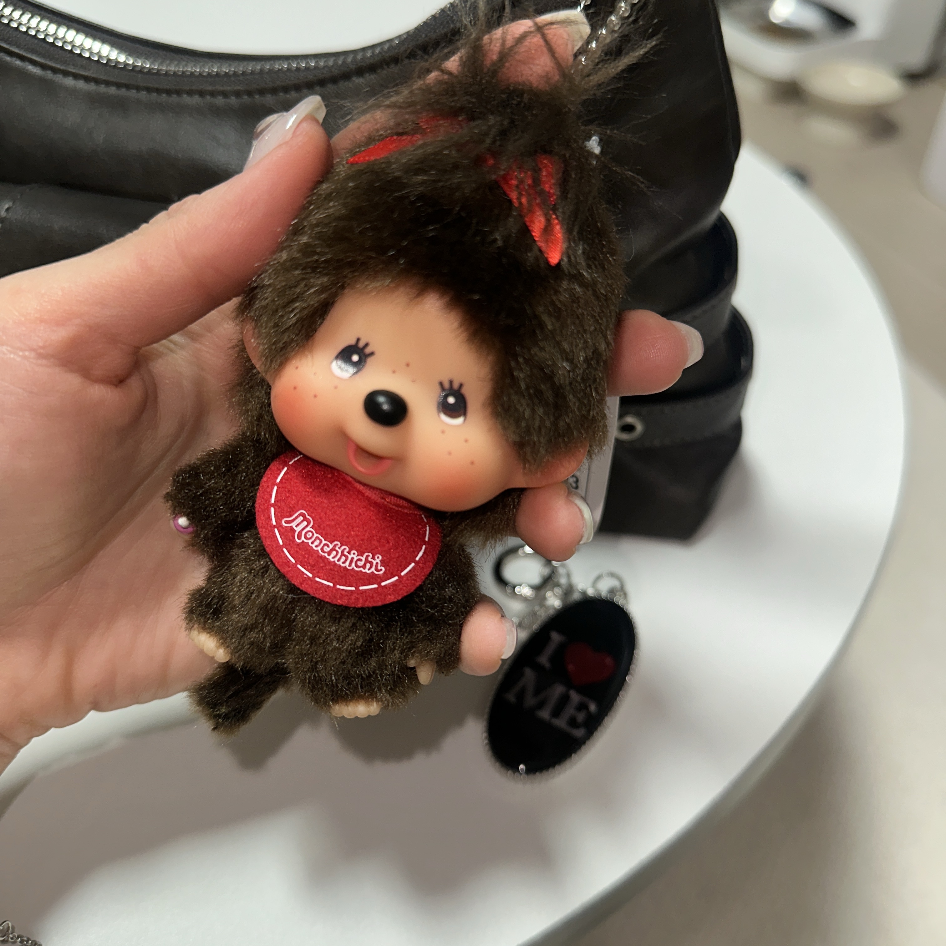 Monchhichi Bighead SS Girl Key Chain Brown 착용 스타일