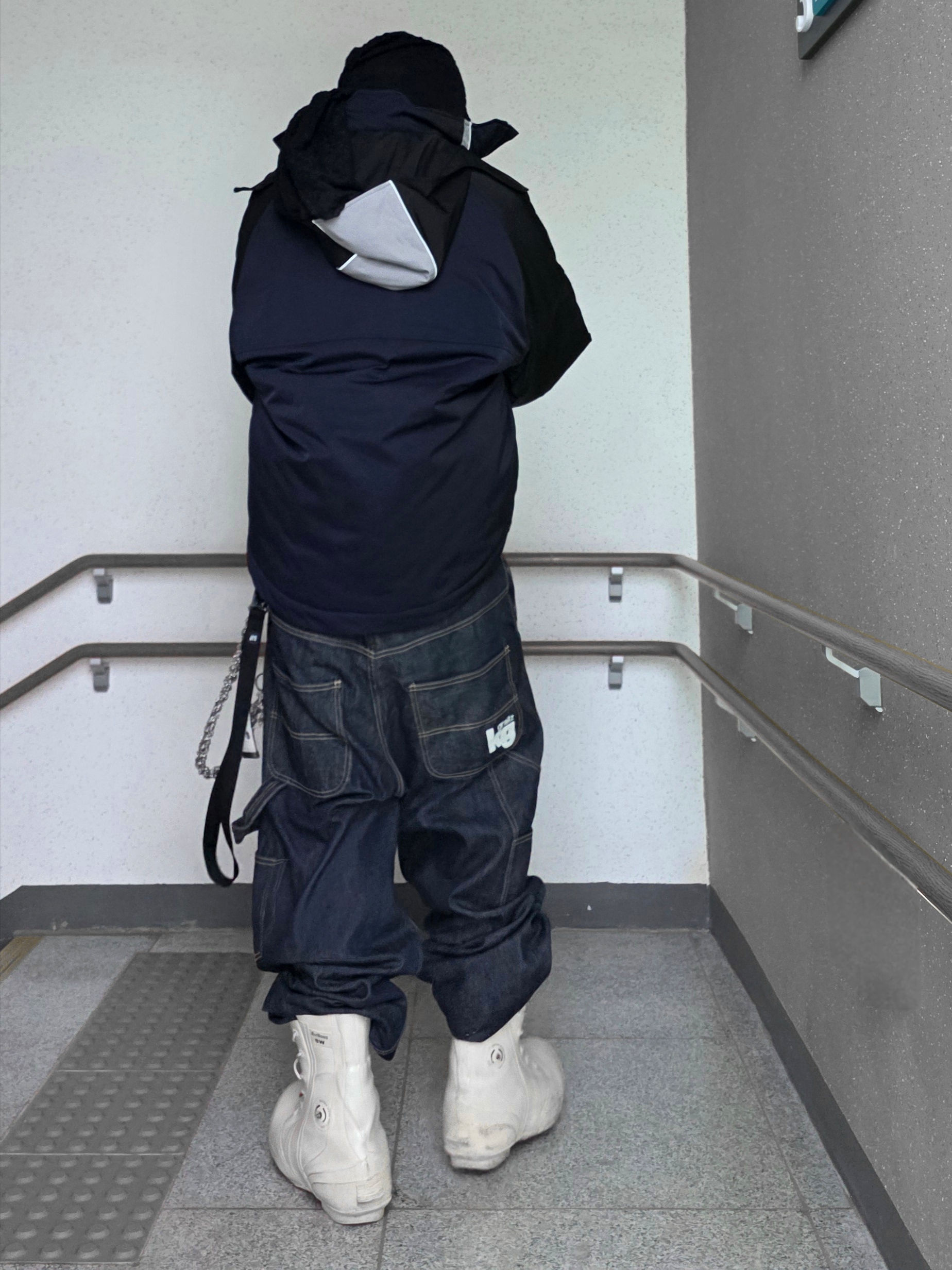Undermycar Leachianus Multiple Tangles Double Logo Chain Down Blue - 23SS 착용 스타일 - 10