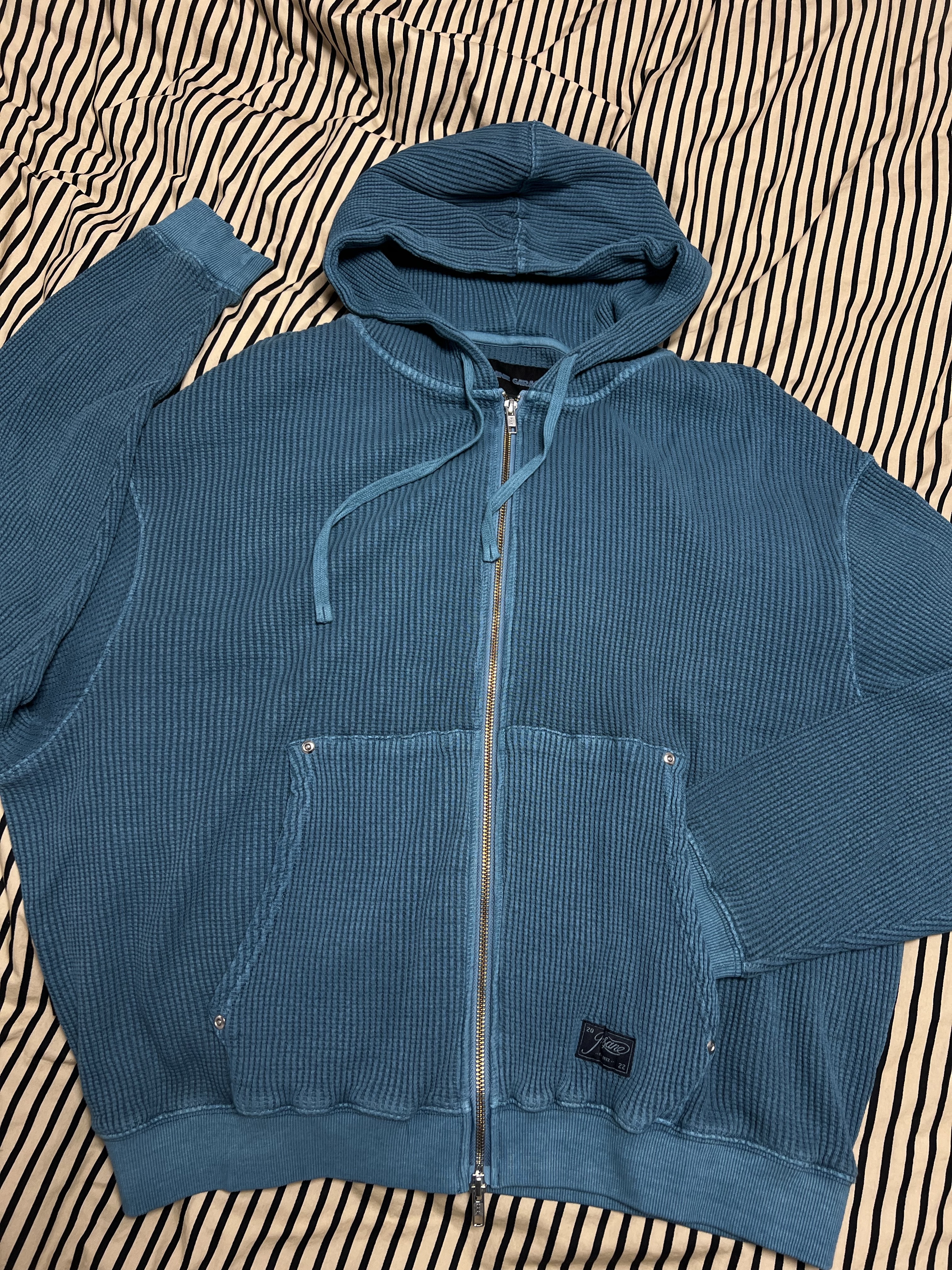 INSANE GARAGE Washed Waffle Hoodie_Teal 착용 스타일 - 1