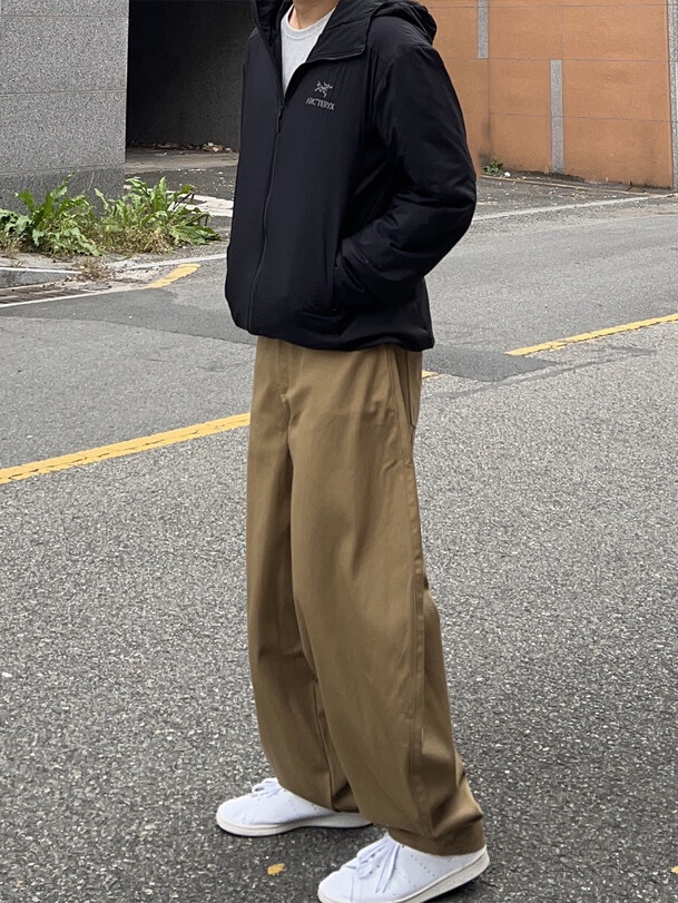 Adidas Stan Smith Decon Cloud White Green, Arc'teryx Atom Hoody Black 착용 스타일