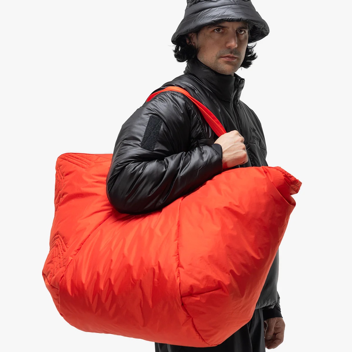 Arc'teryx System A Ogee Insulated Tote Dynasty 착용 스타일