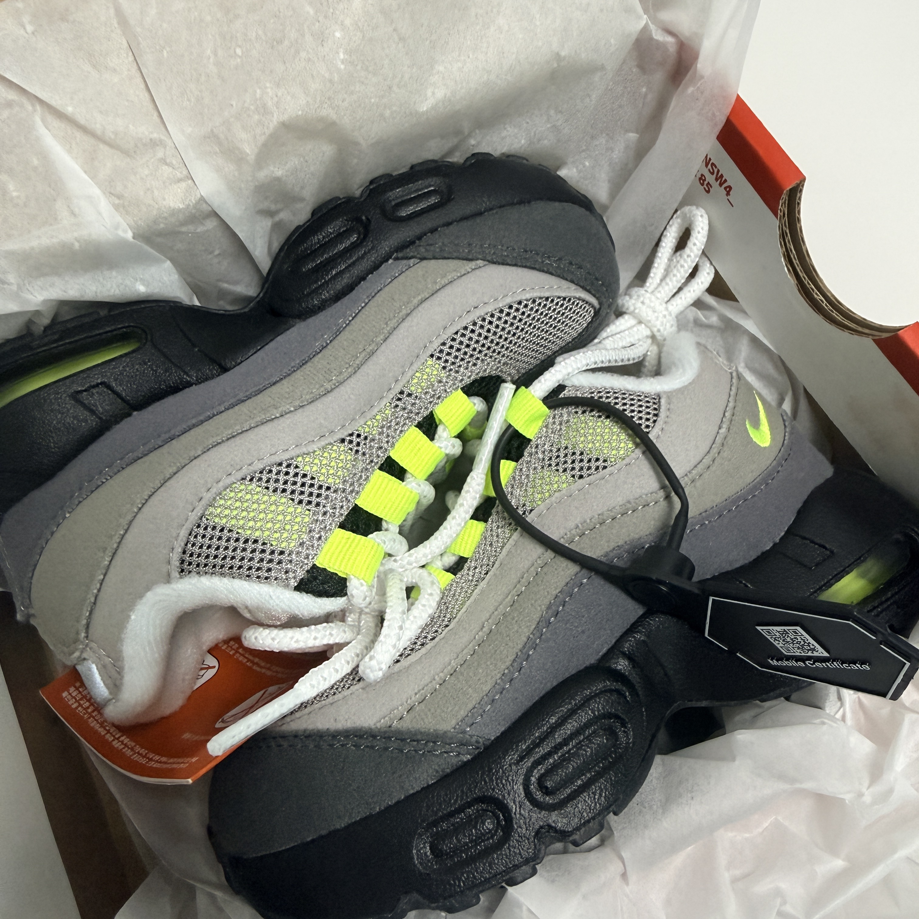 (TD) Nike Air Max 95 OG Neon 착용 스타일 - 1