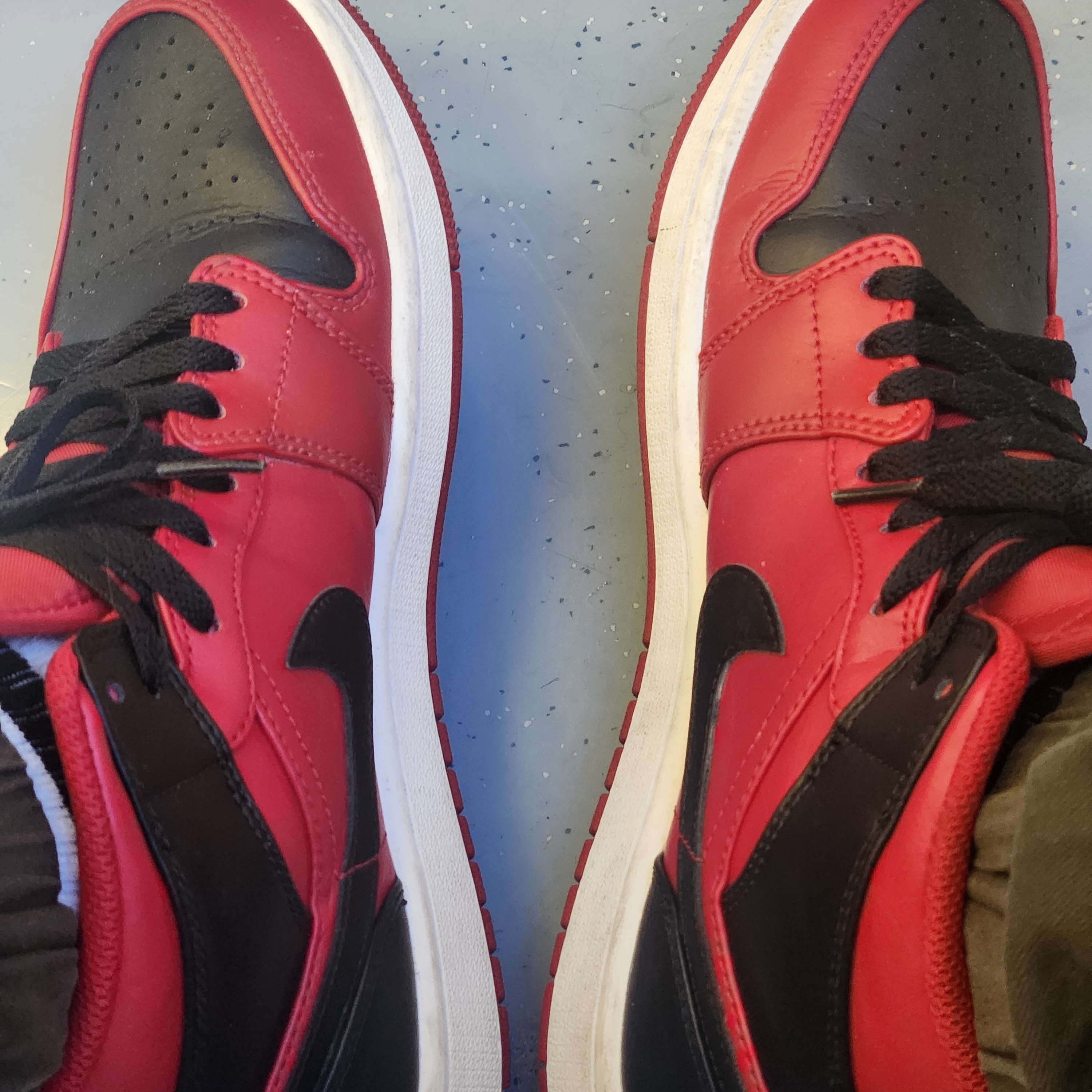 Jordan 1 Mid Reverse Bred 착용 스타일