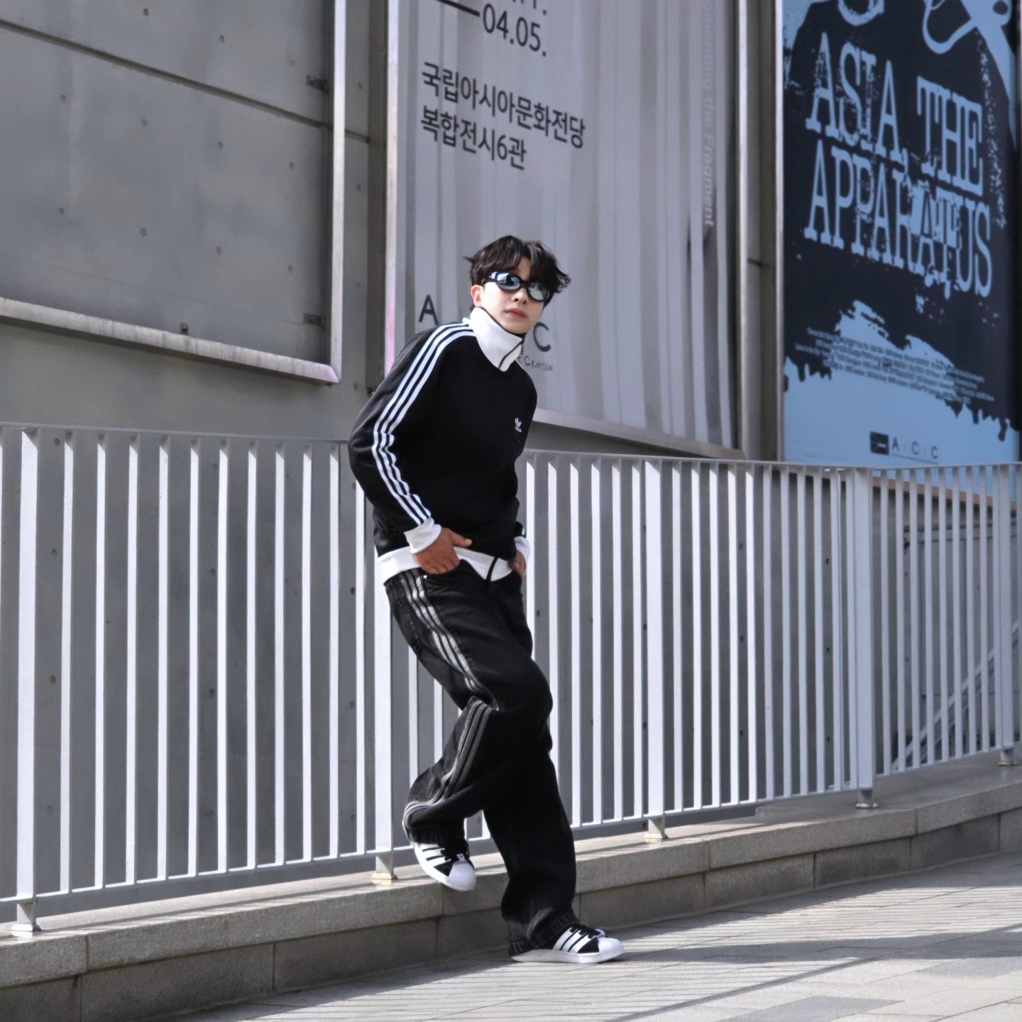 Adidas Adicolor Classics Beckenbauer Track Jacket Black - US Sizing, Adidas Adicolor Classics Beckenbauer Track Jacket Black - KR Sizing 착용 스타일 - 1