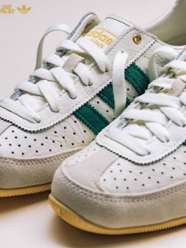 (W) Adidas Originals Japan Off White Collegiate Green 착용 스타일