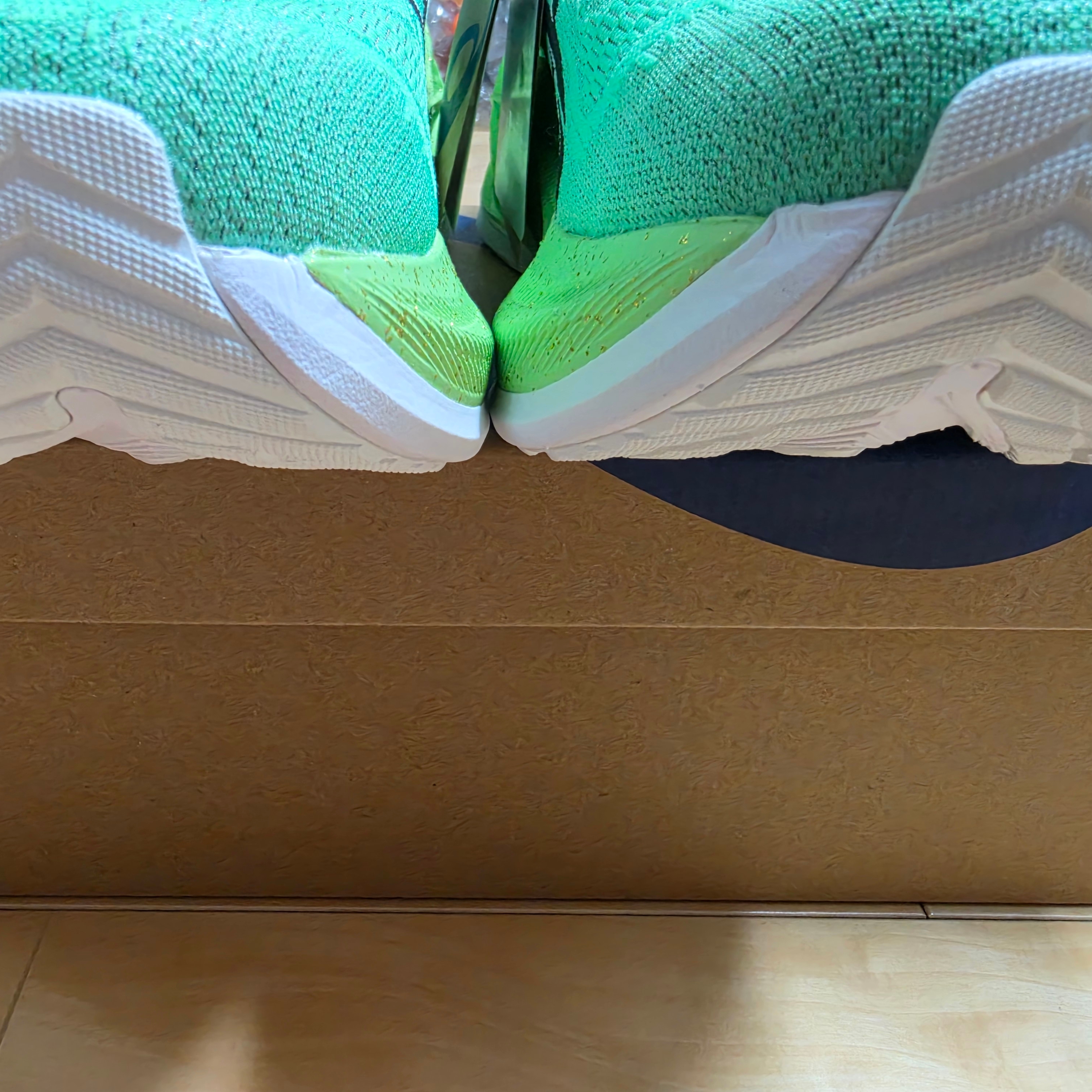 Asics Superblast 2 Ekiden Vital Green Black 착용 스타일 - 6