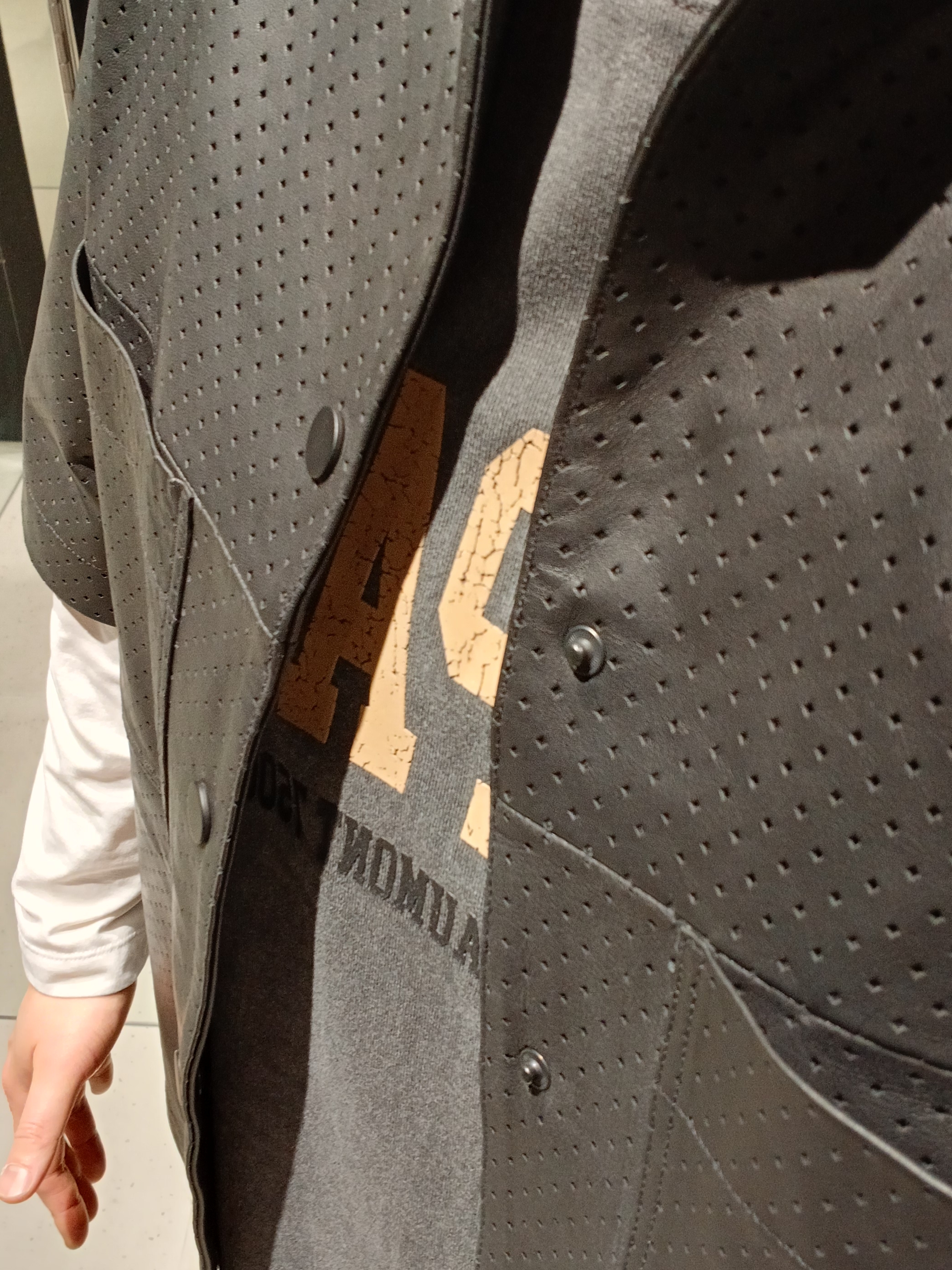 Iro Damage Wide Denim Pants Blue, IRO Vague Cushion Wide Straight Fit Pants Gray 착용 스타일 - 3